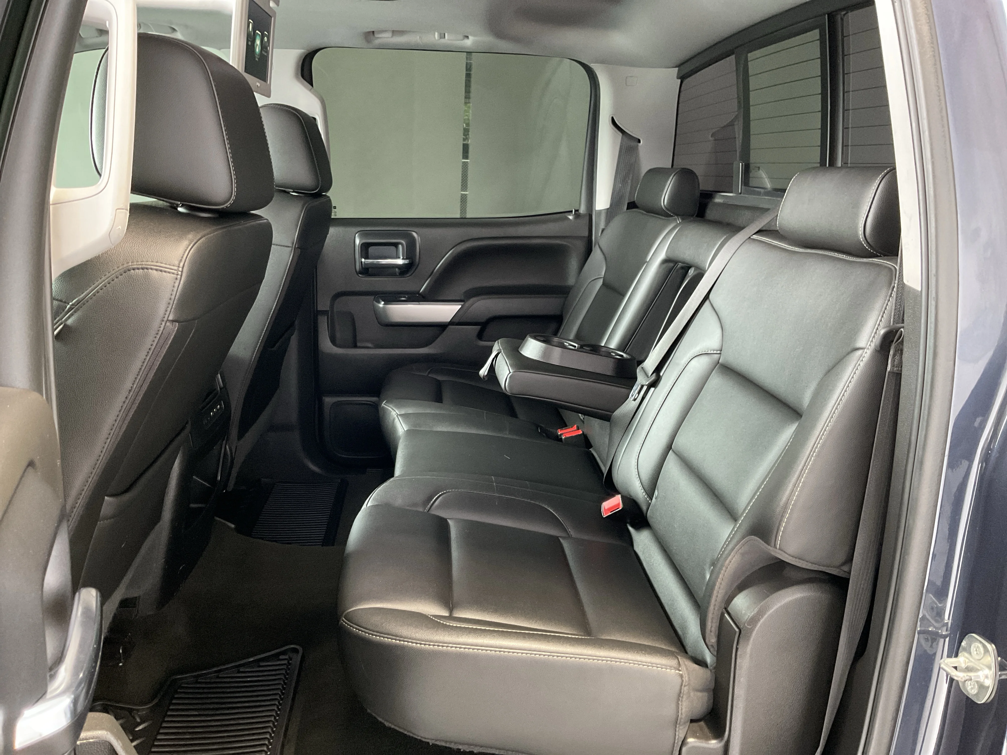 Interior 3