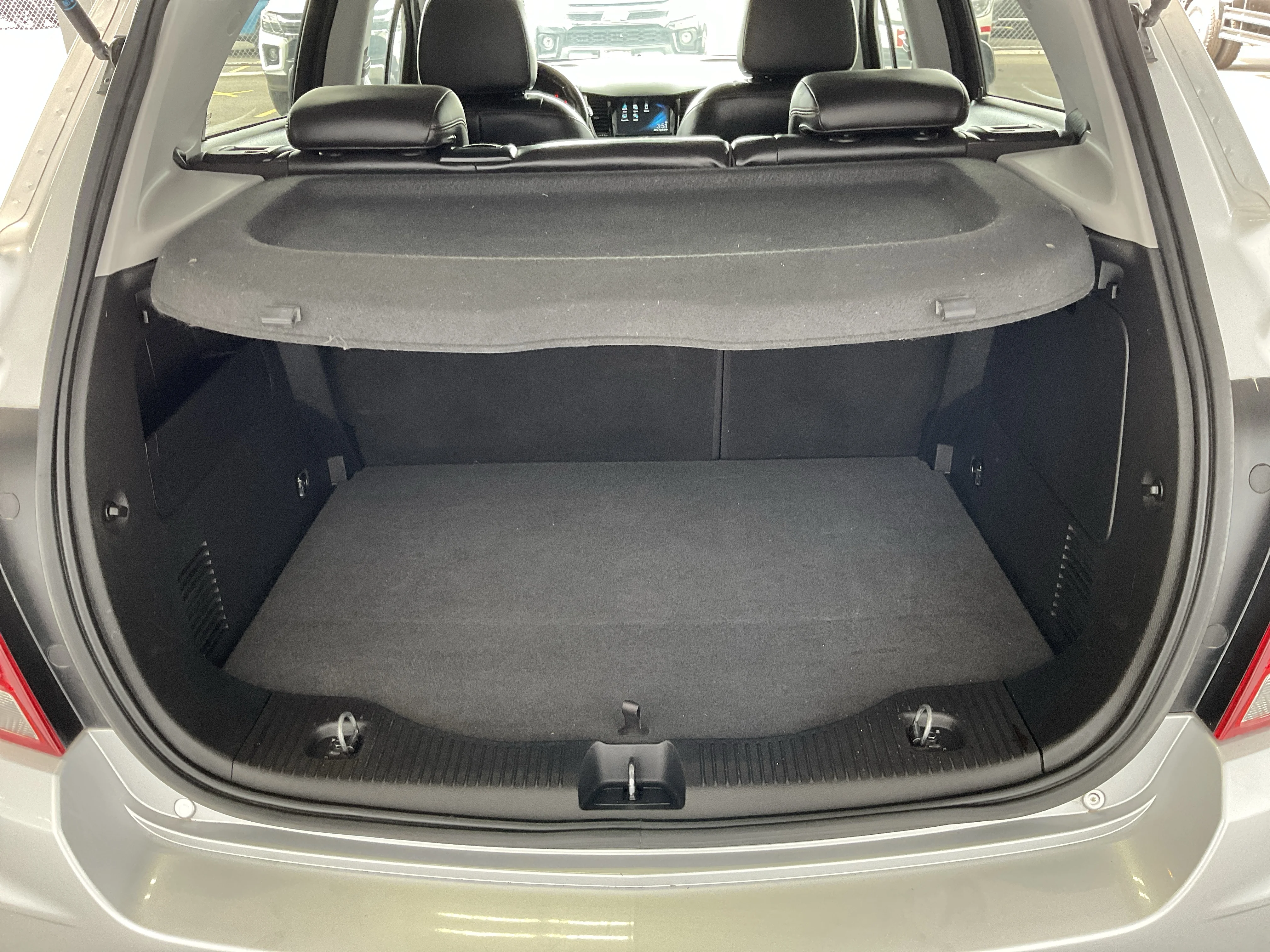 Interior 4