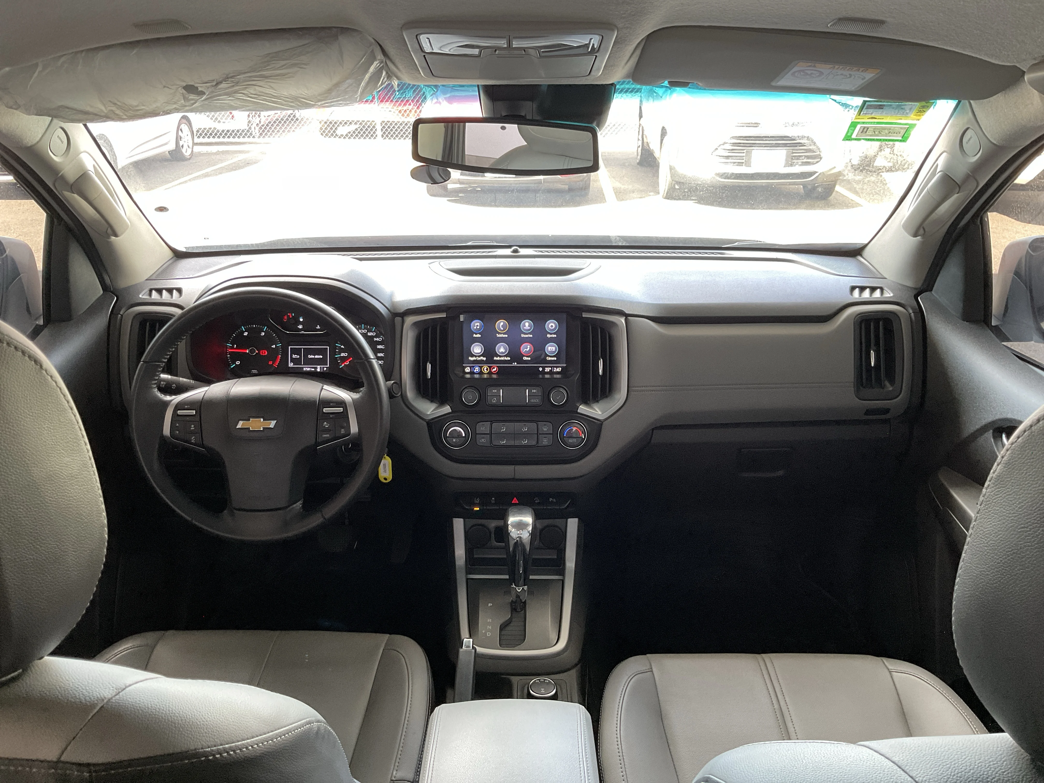 Interior 9