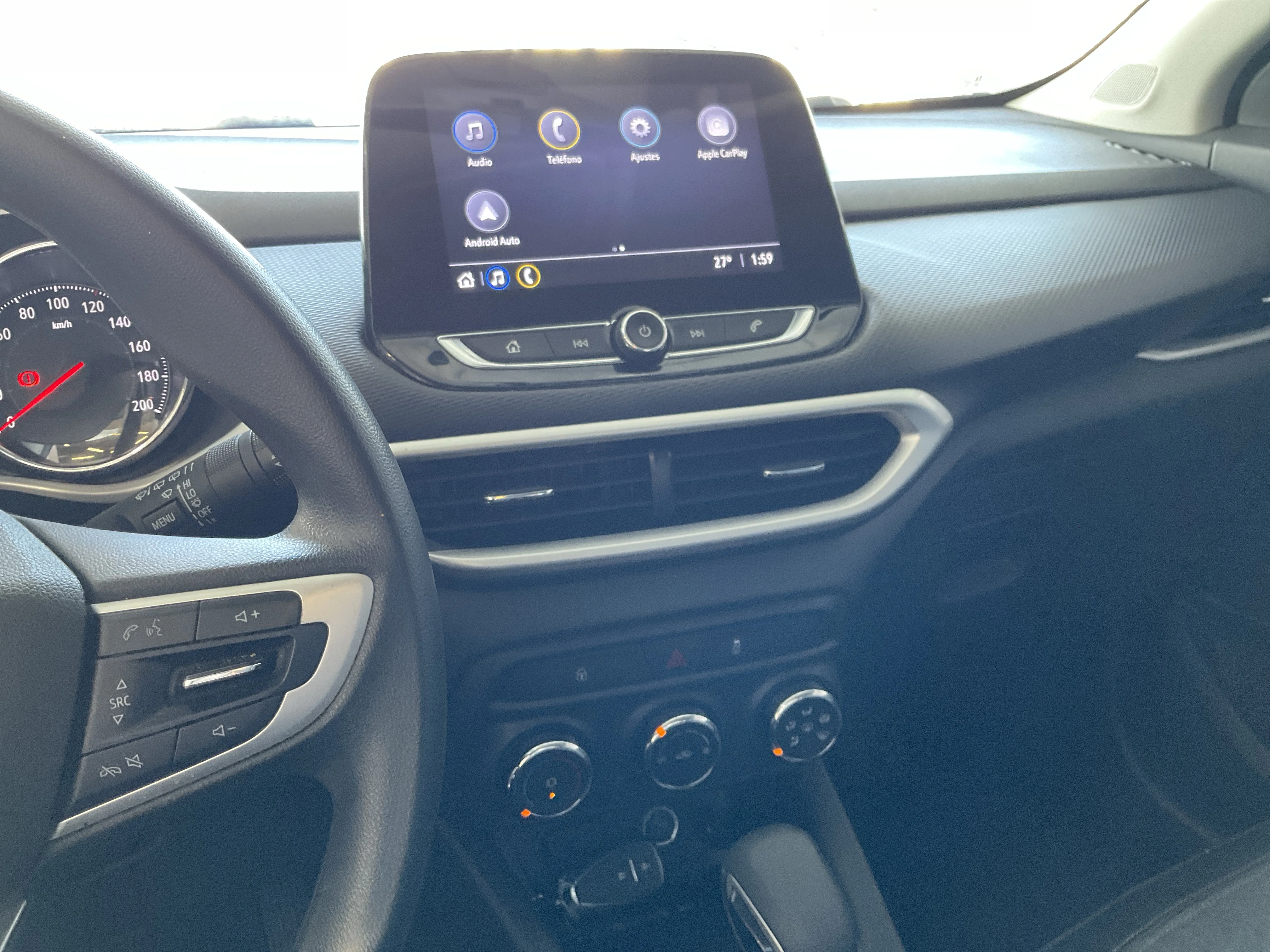 Interior 8