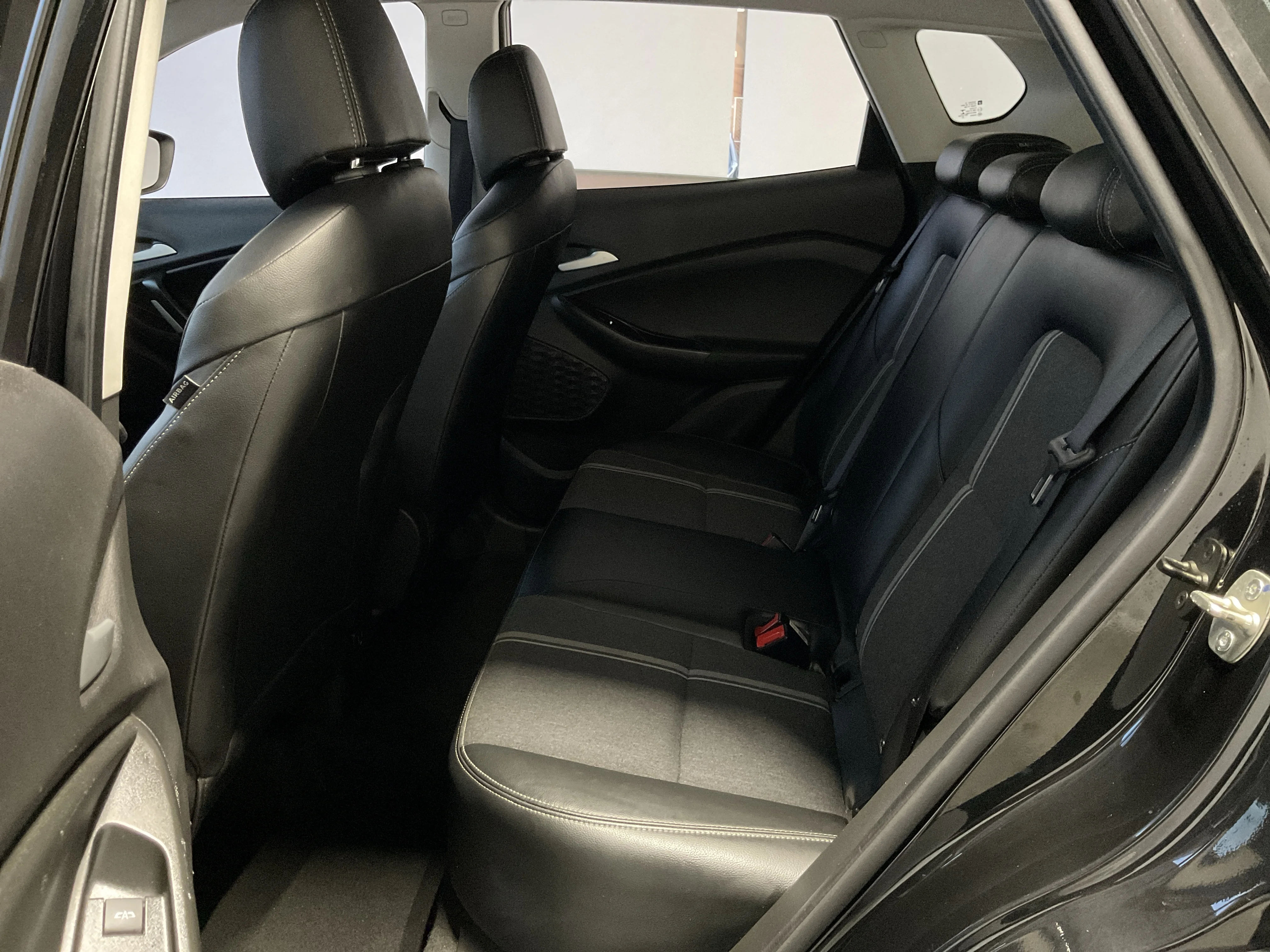 Interior 3