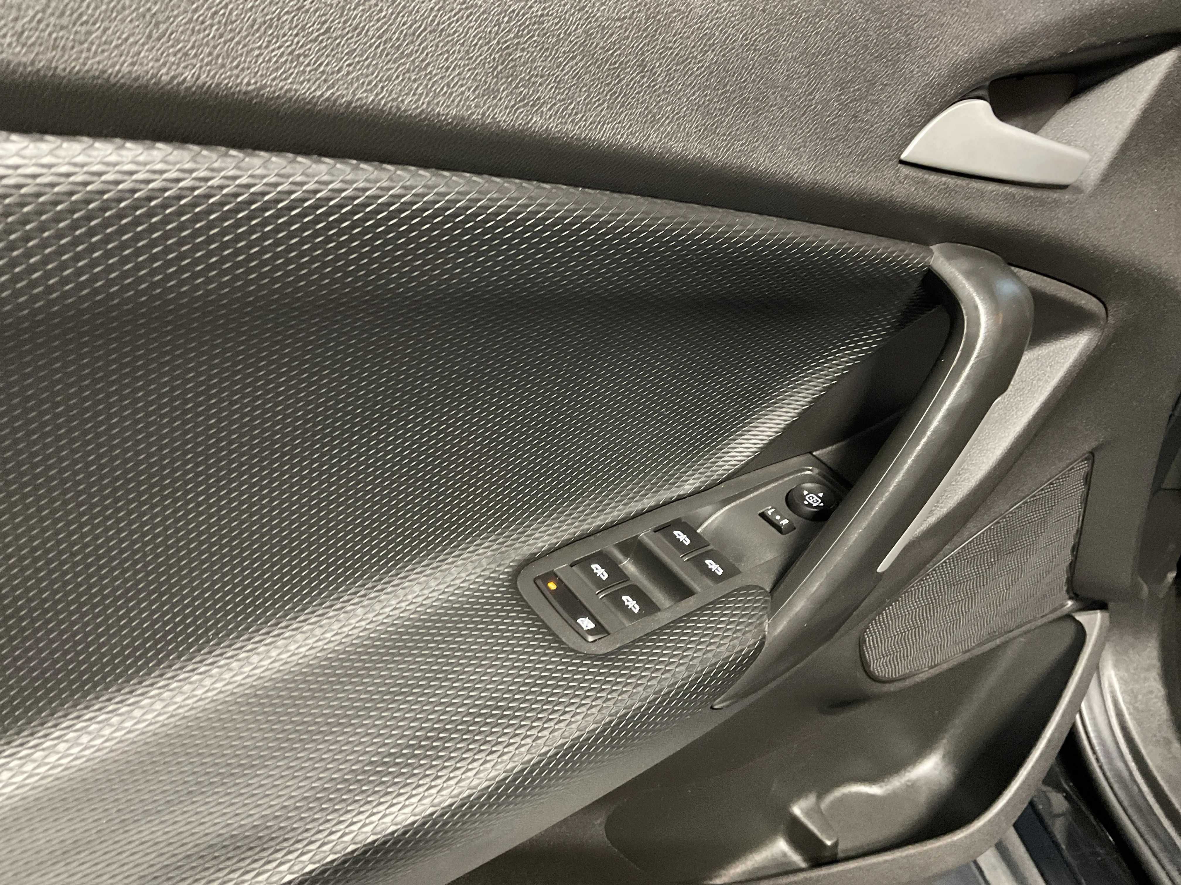 Interior 5