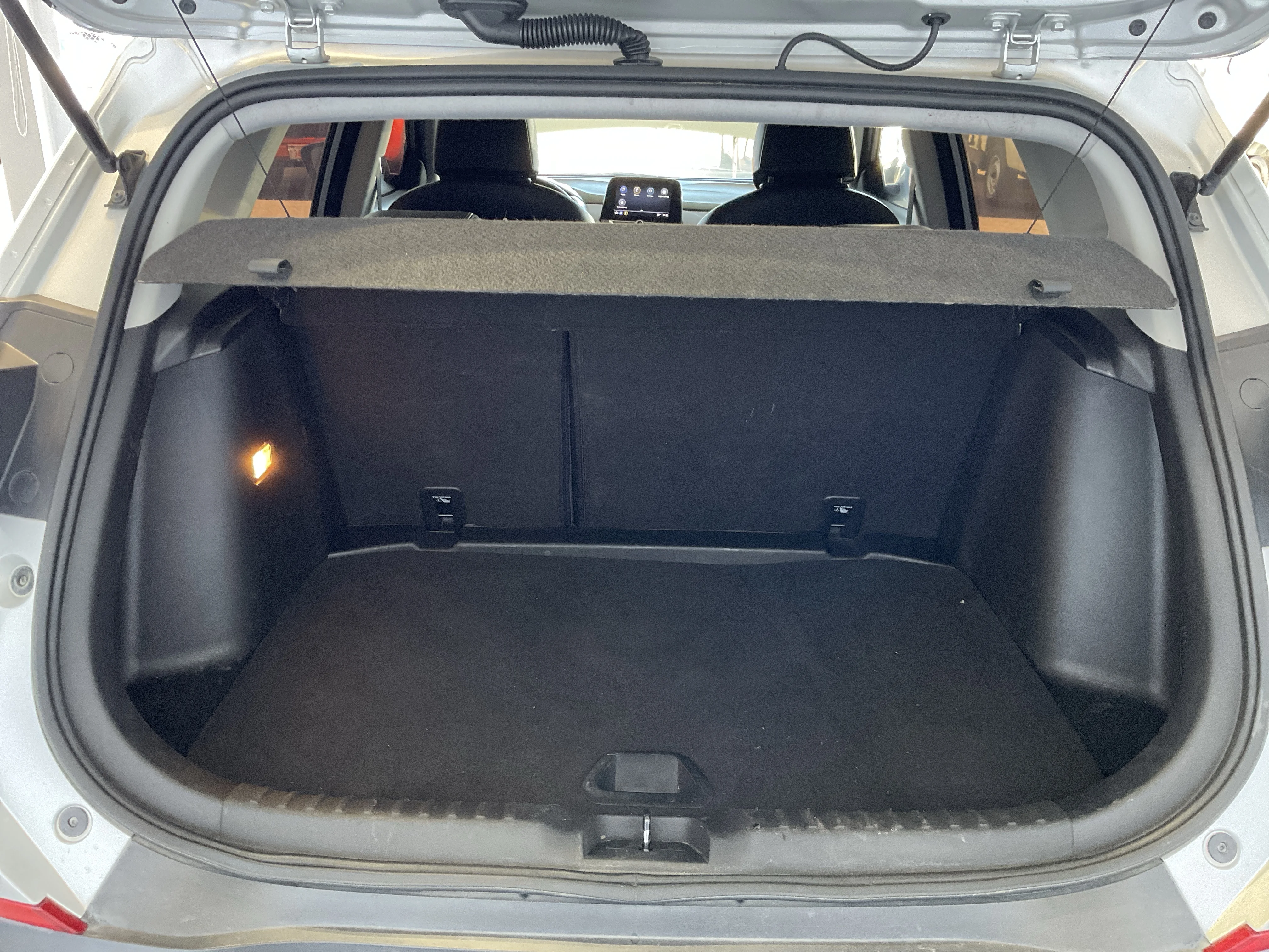 Interior 4