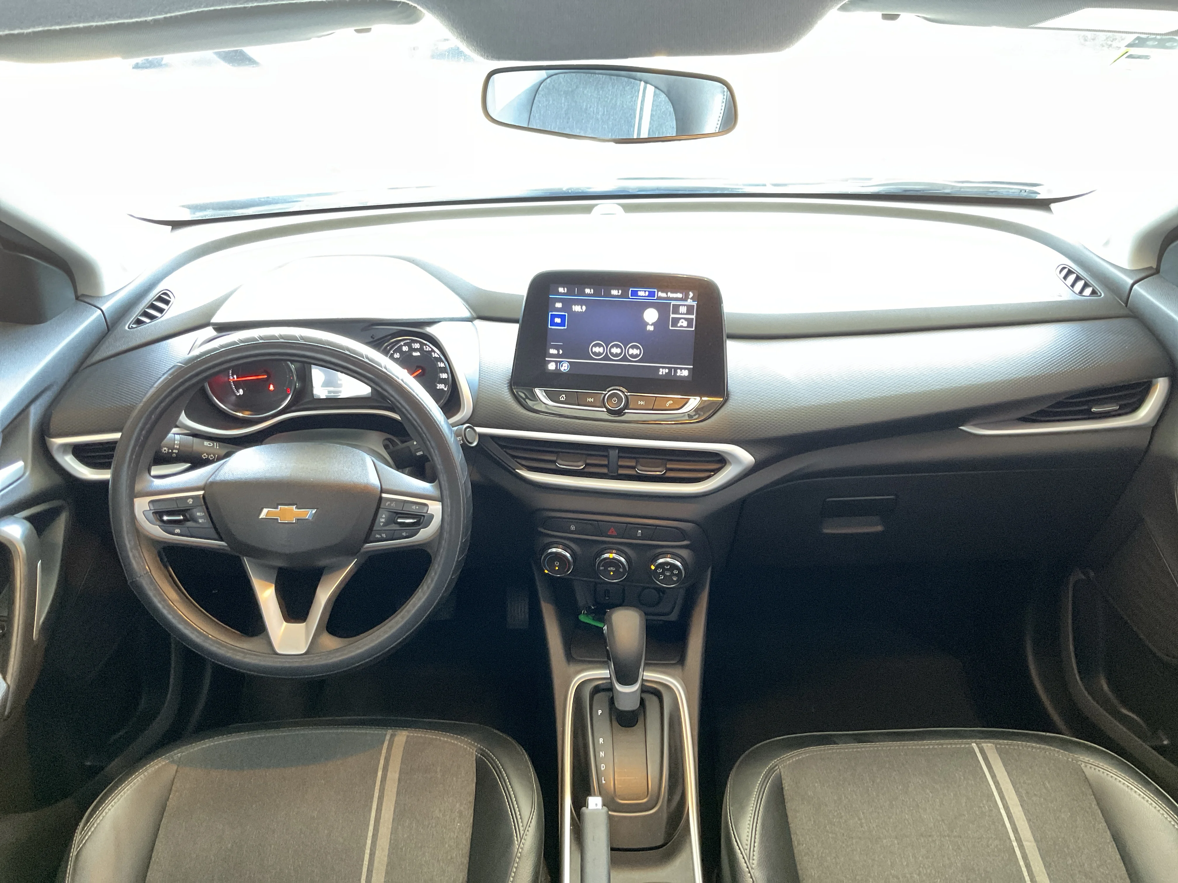 Interior 9