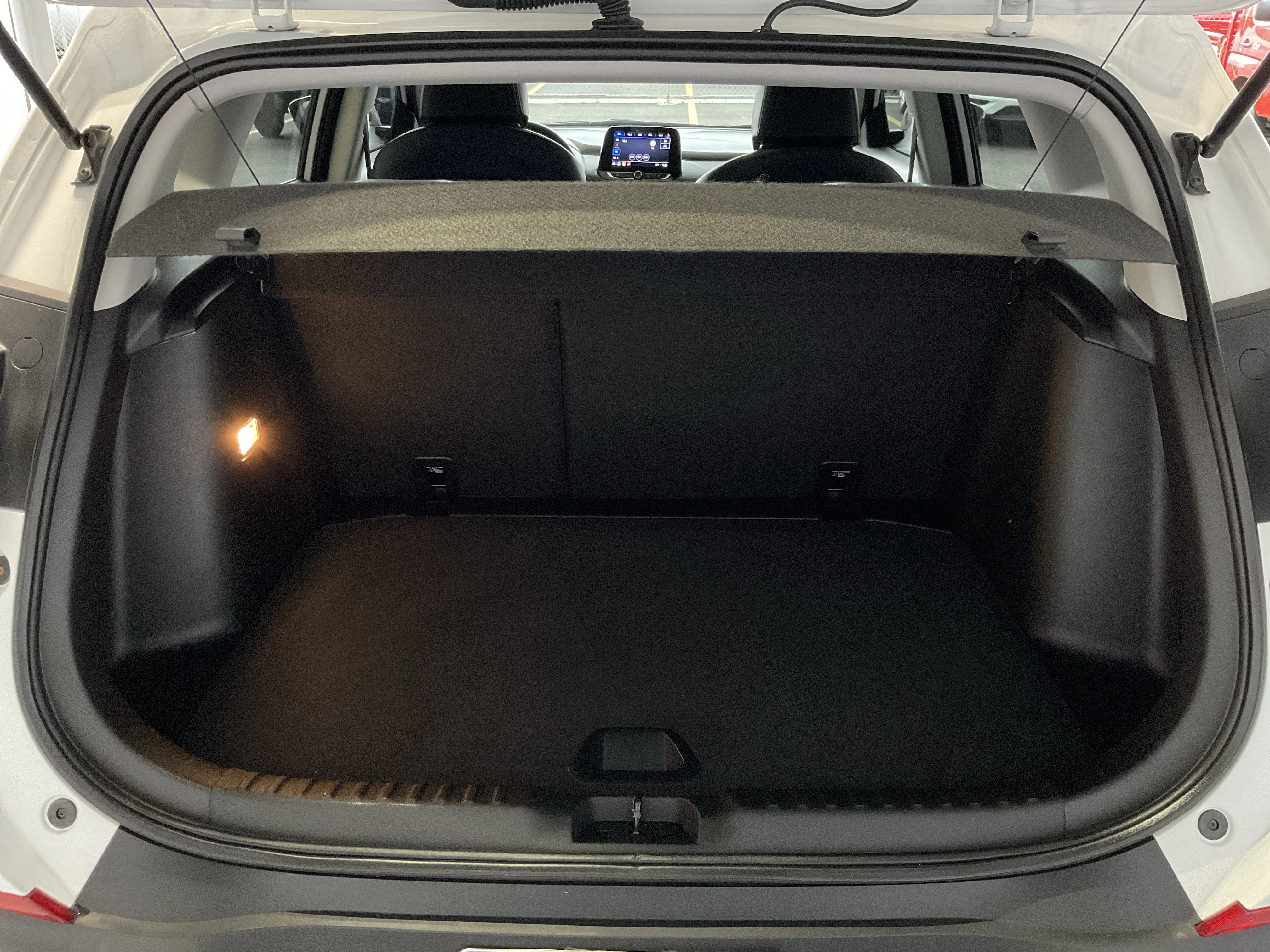 Interior 4