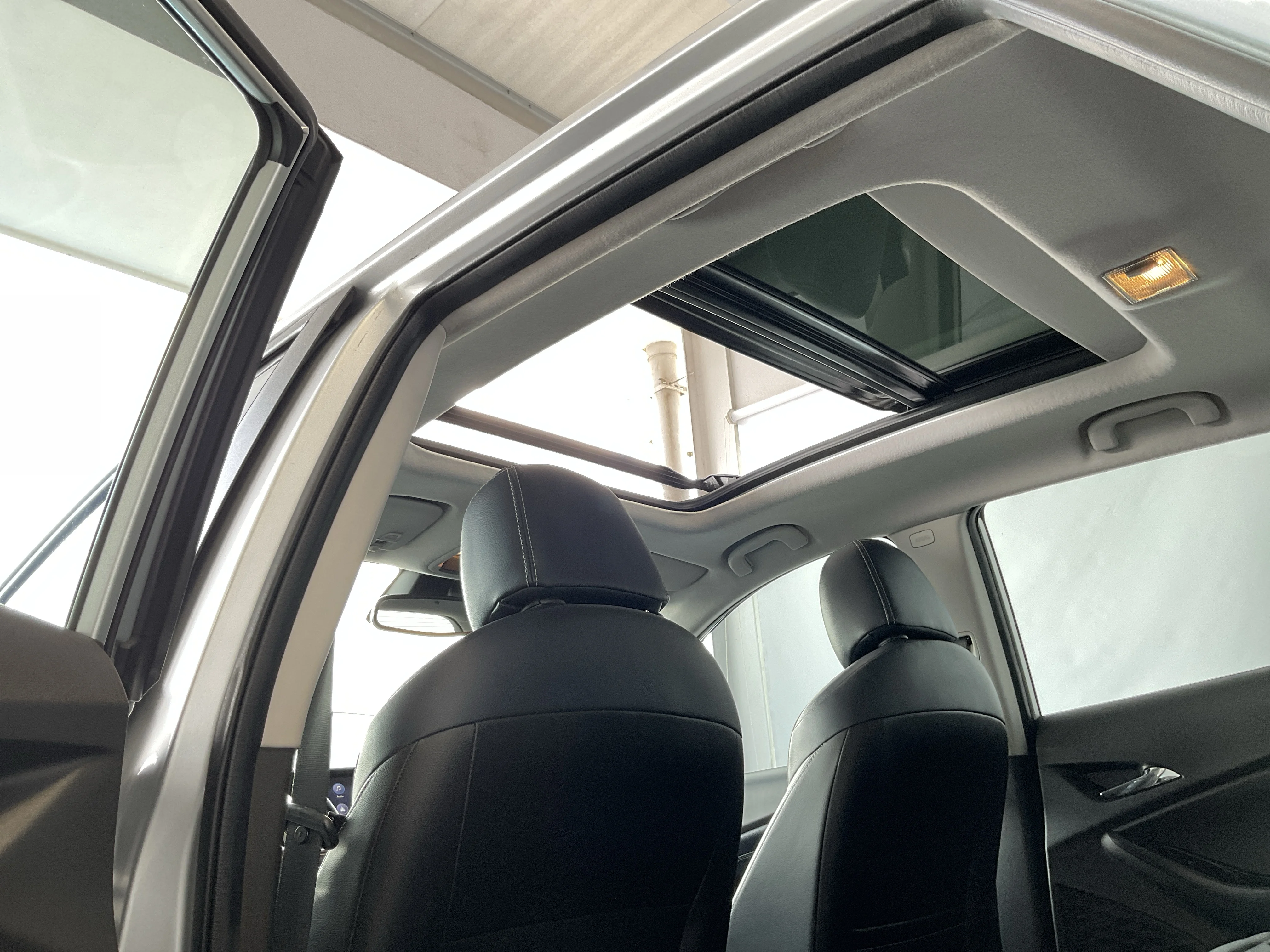 Interior 10