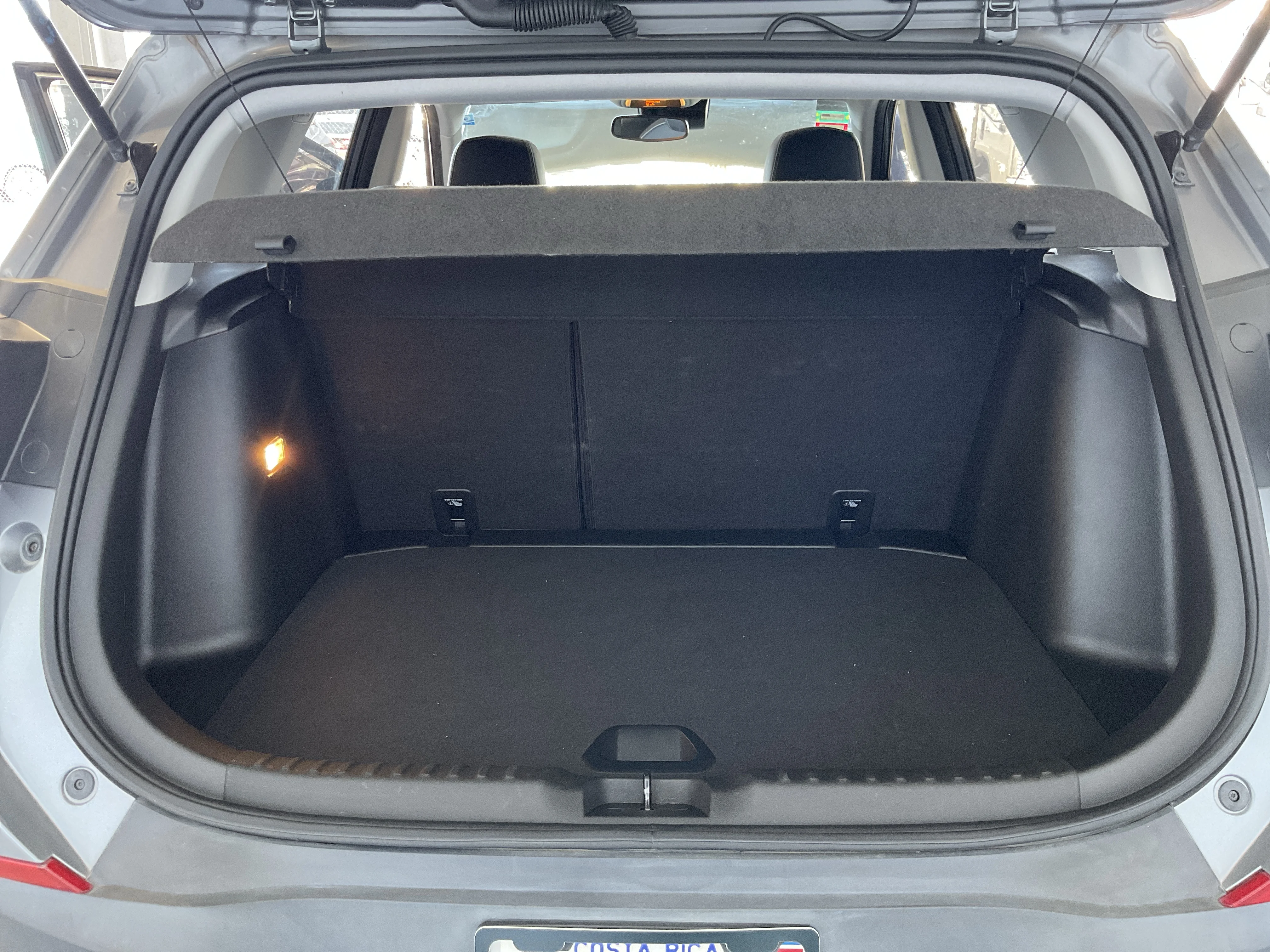 Interior 4