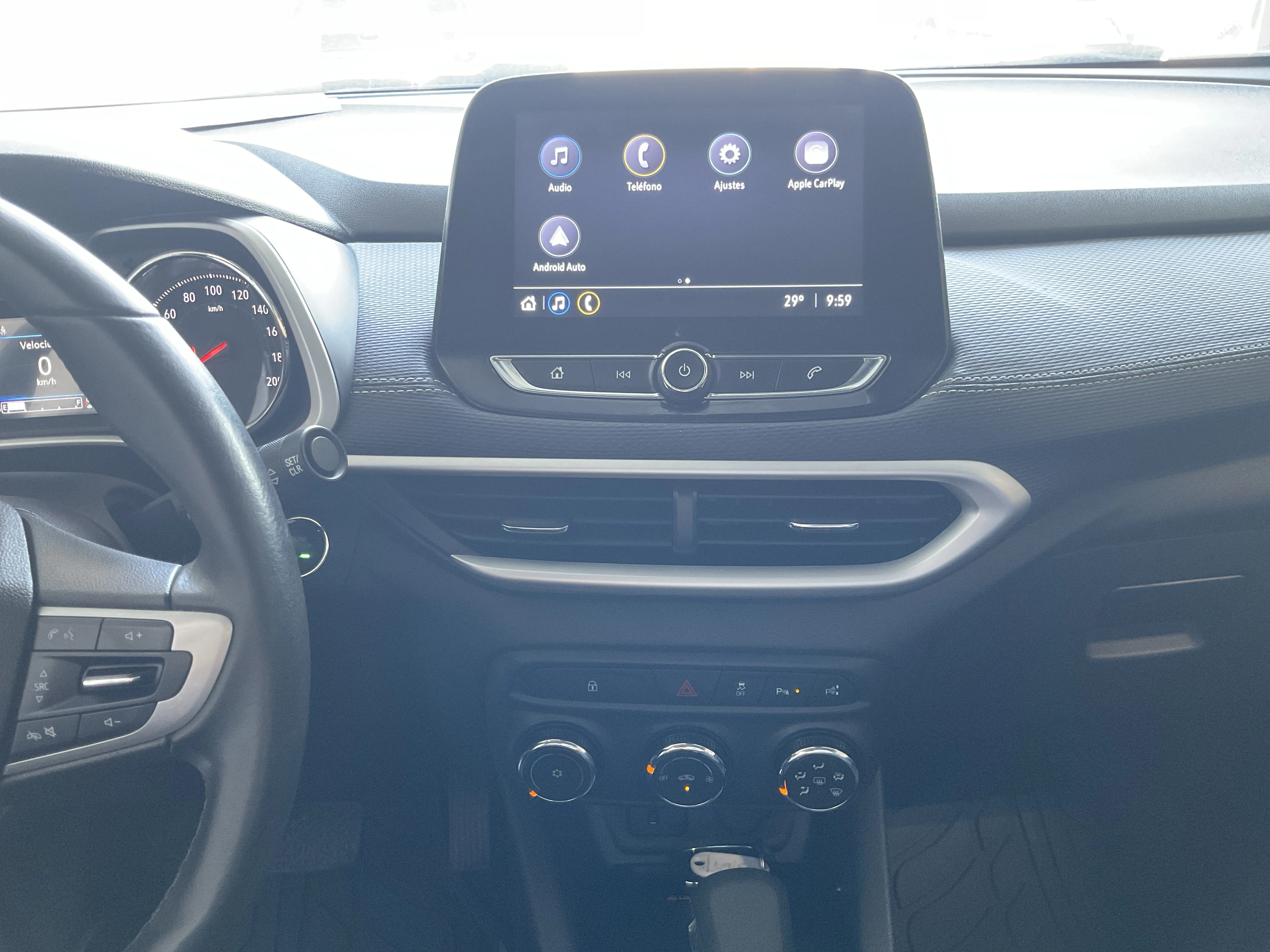 Interior 8