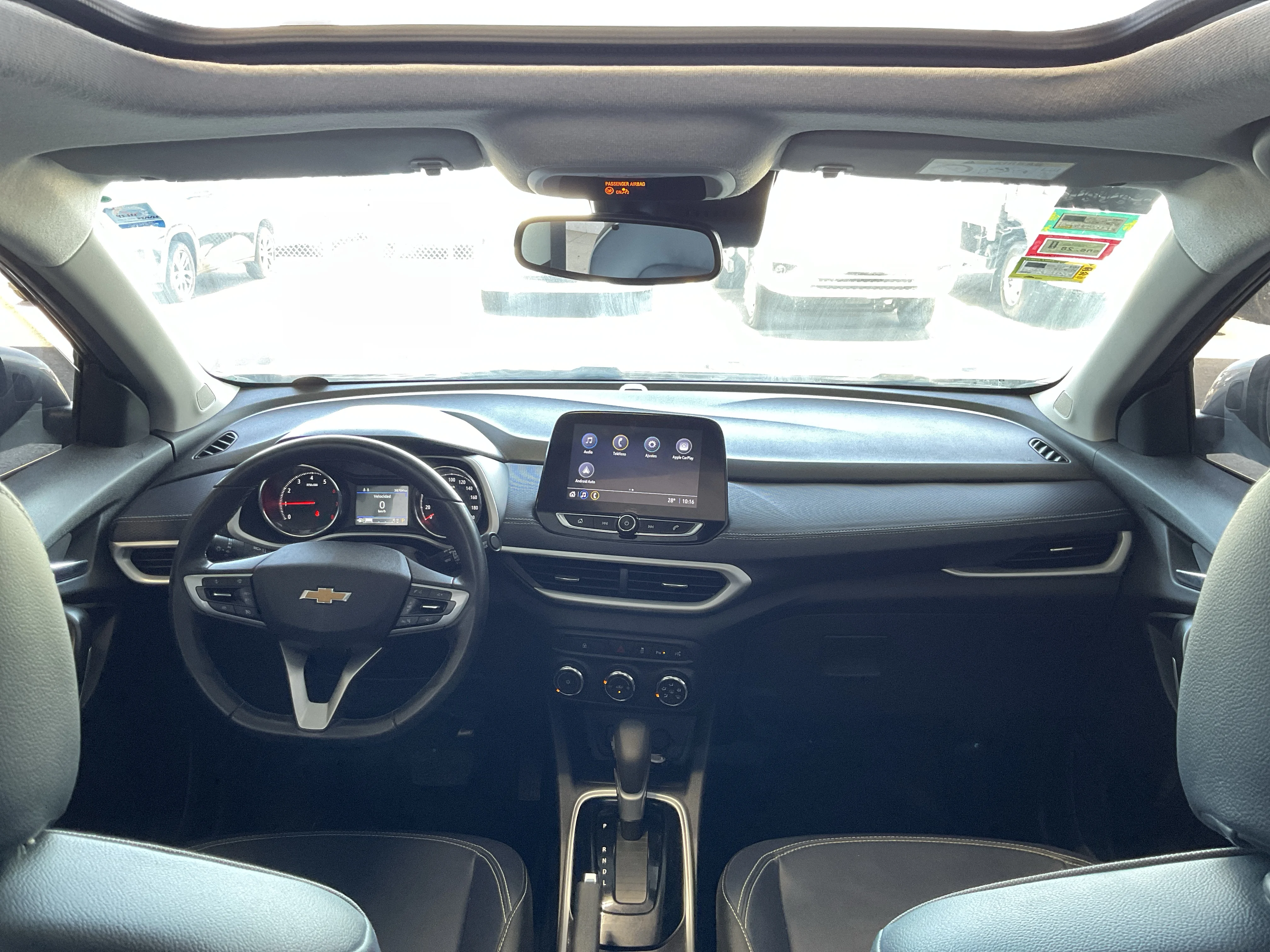 Interior 9