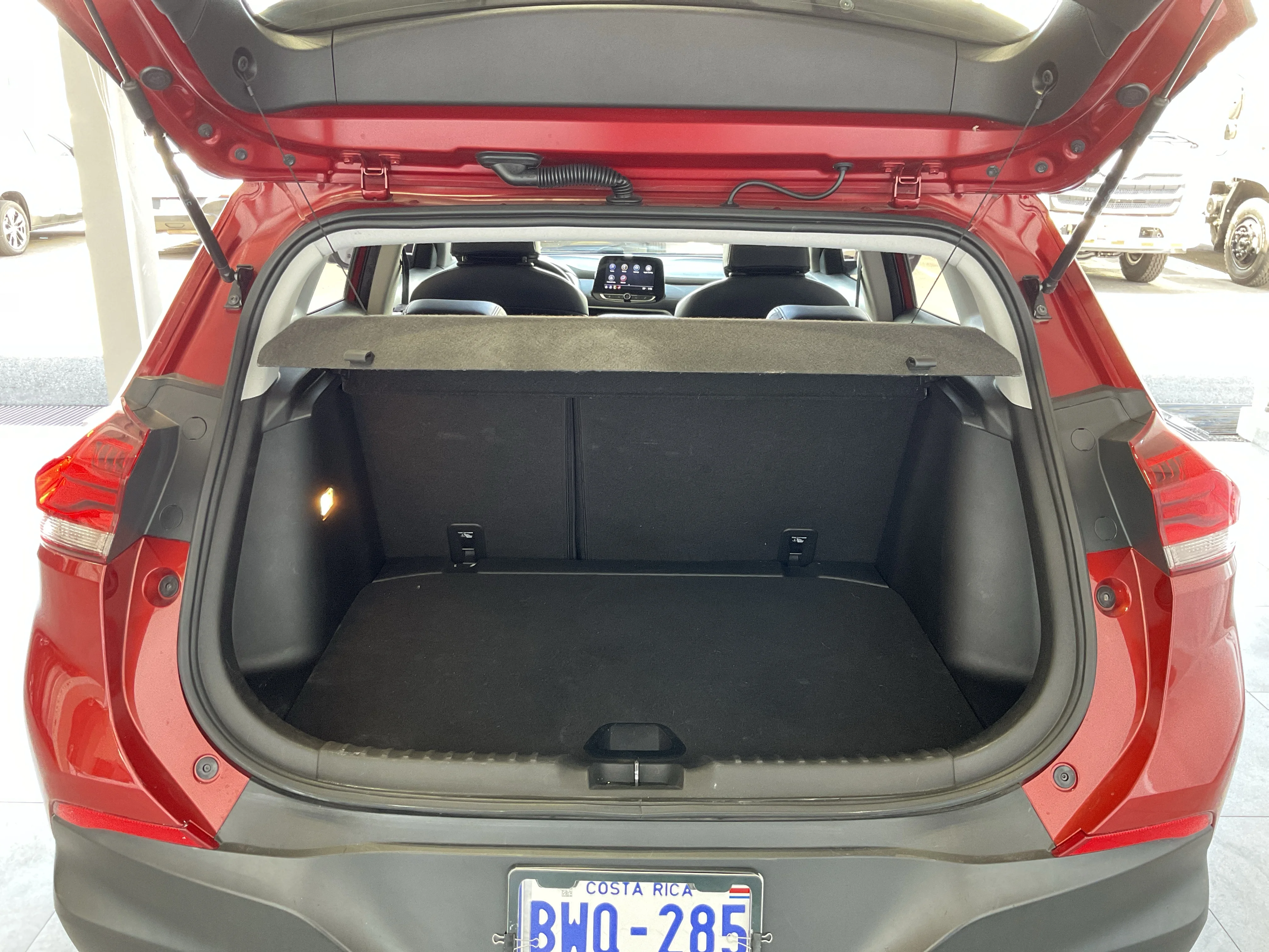 Interior 4