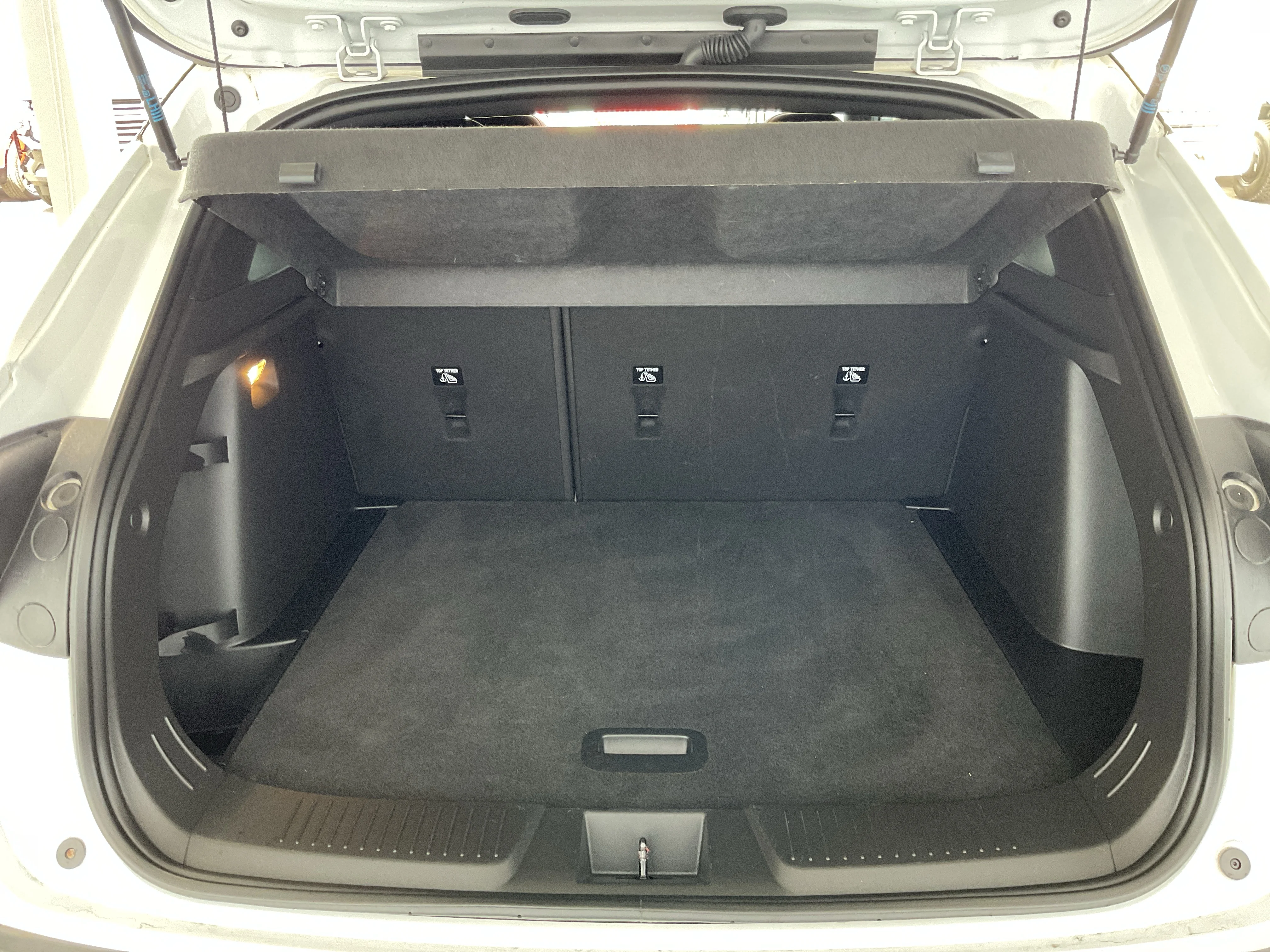 Interior 4