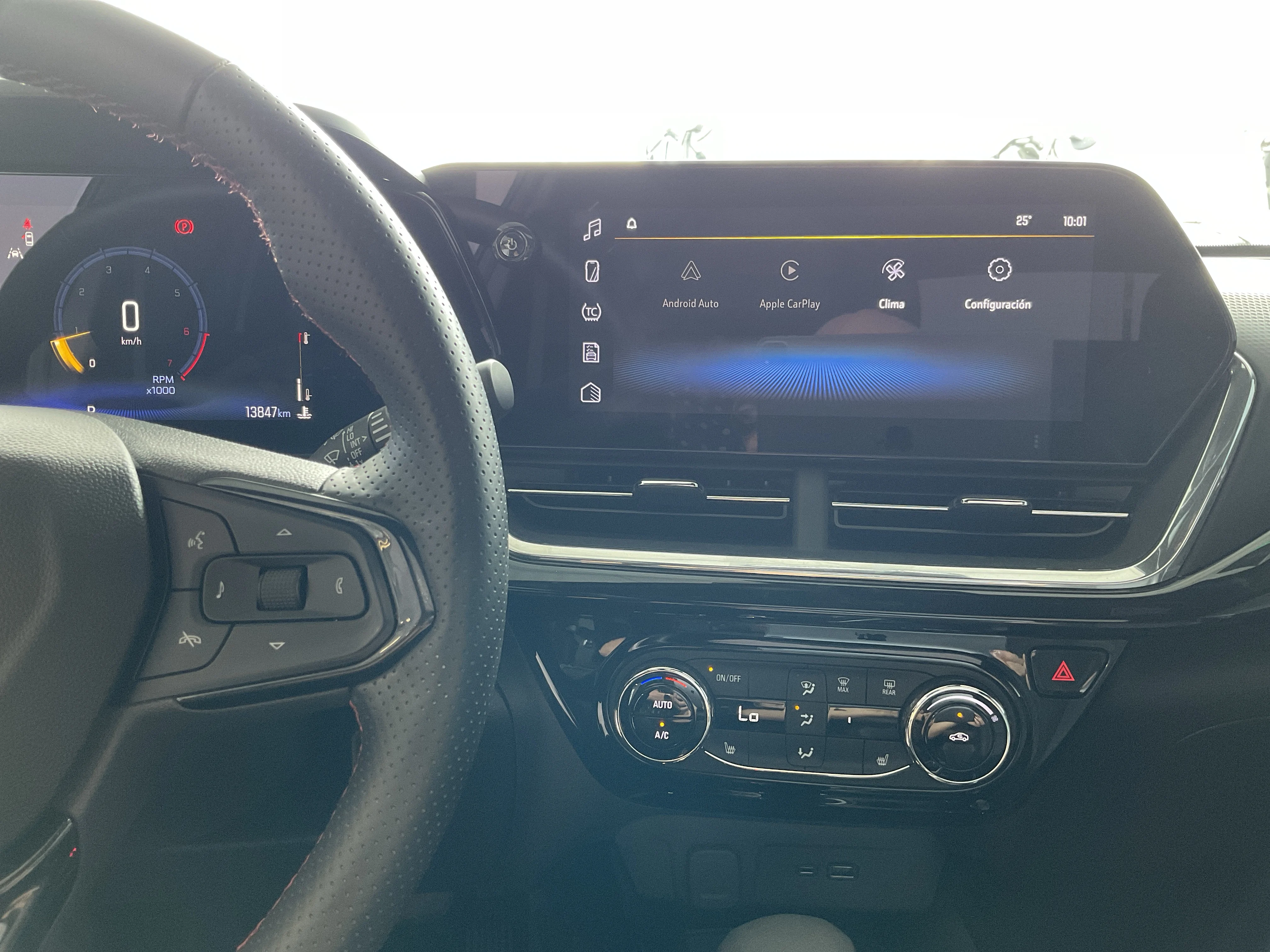 Interior 8