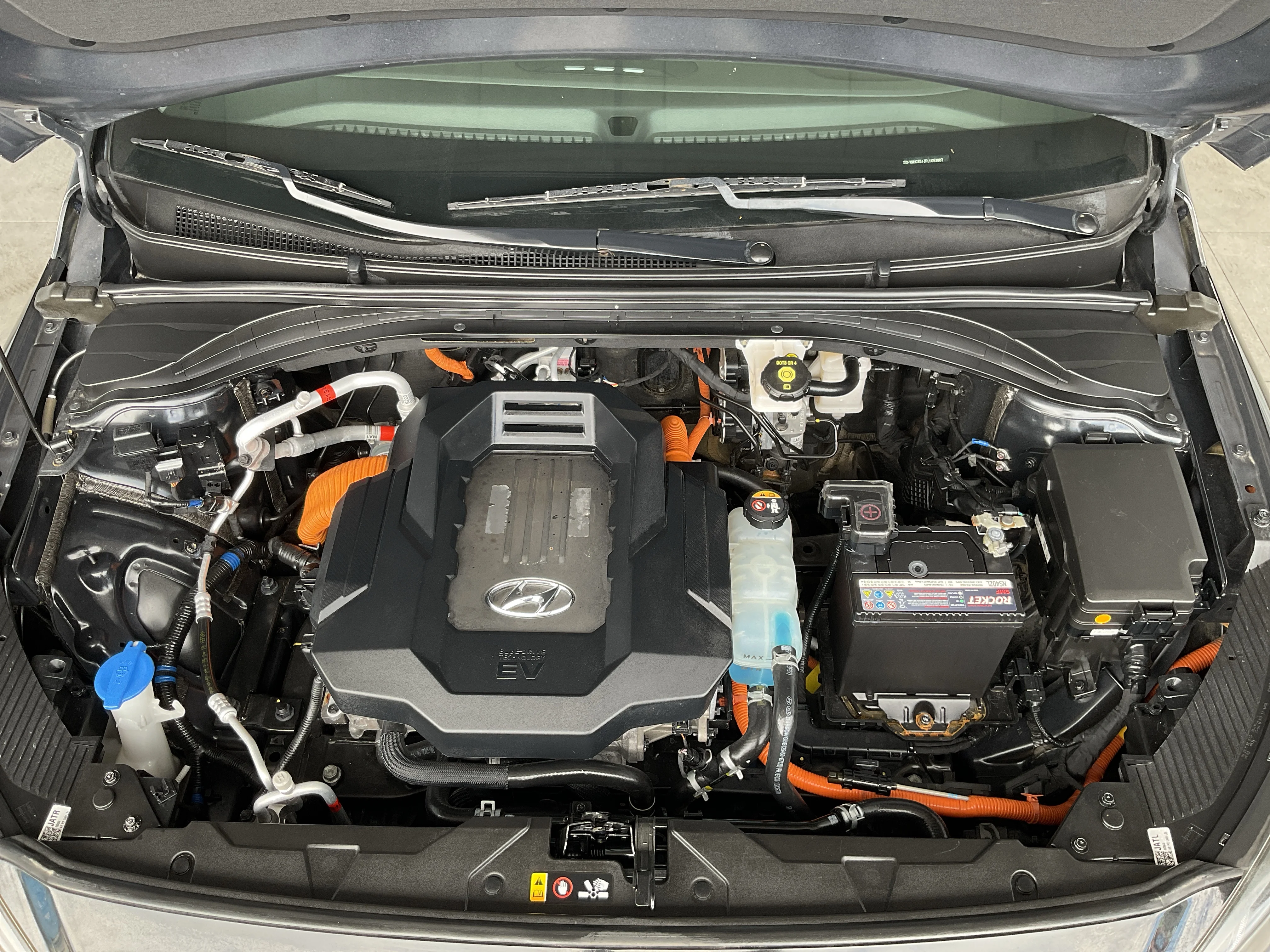 Interior 5