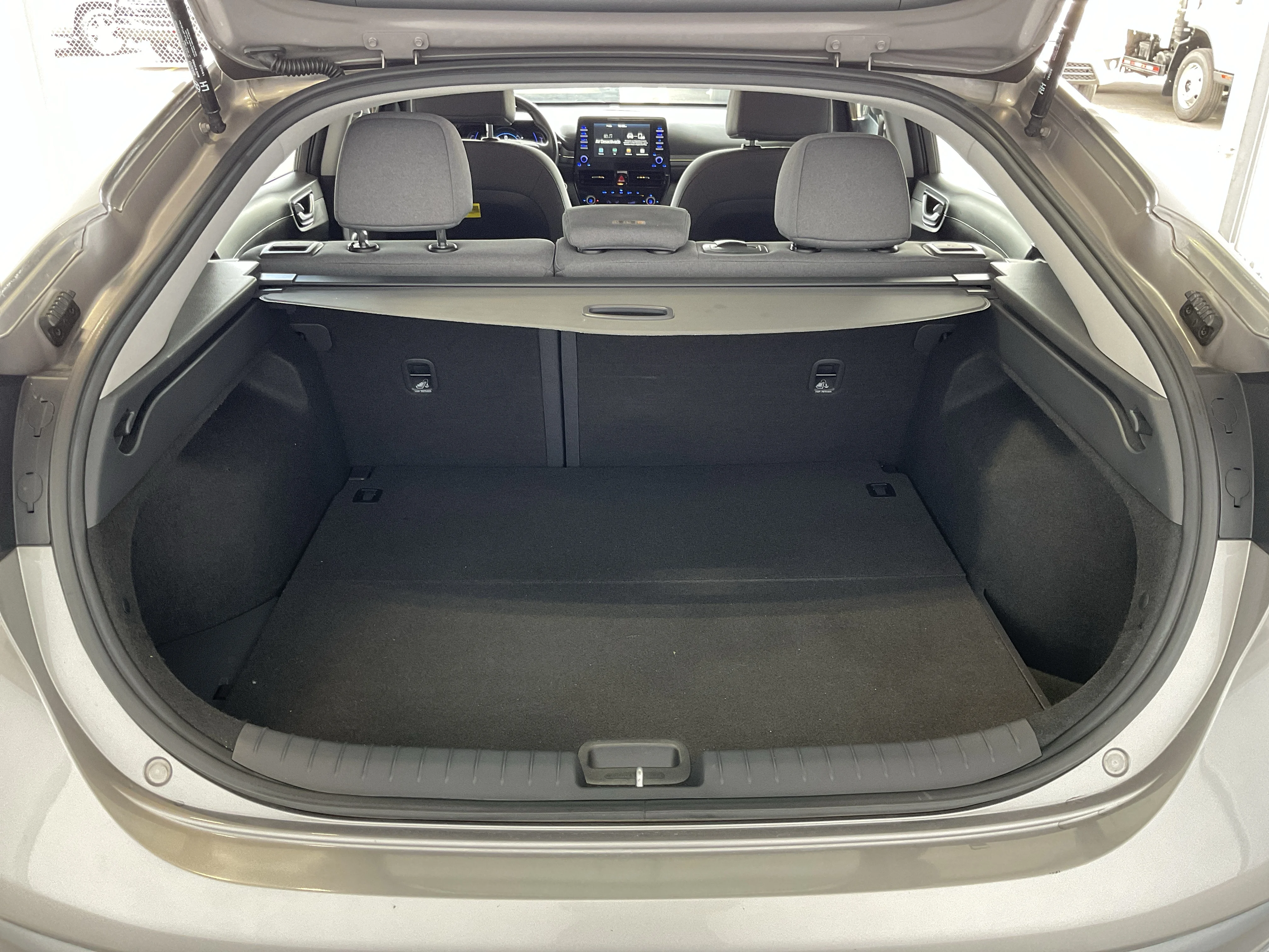 Interior 4