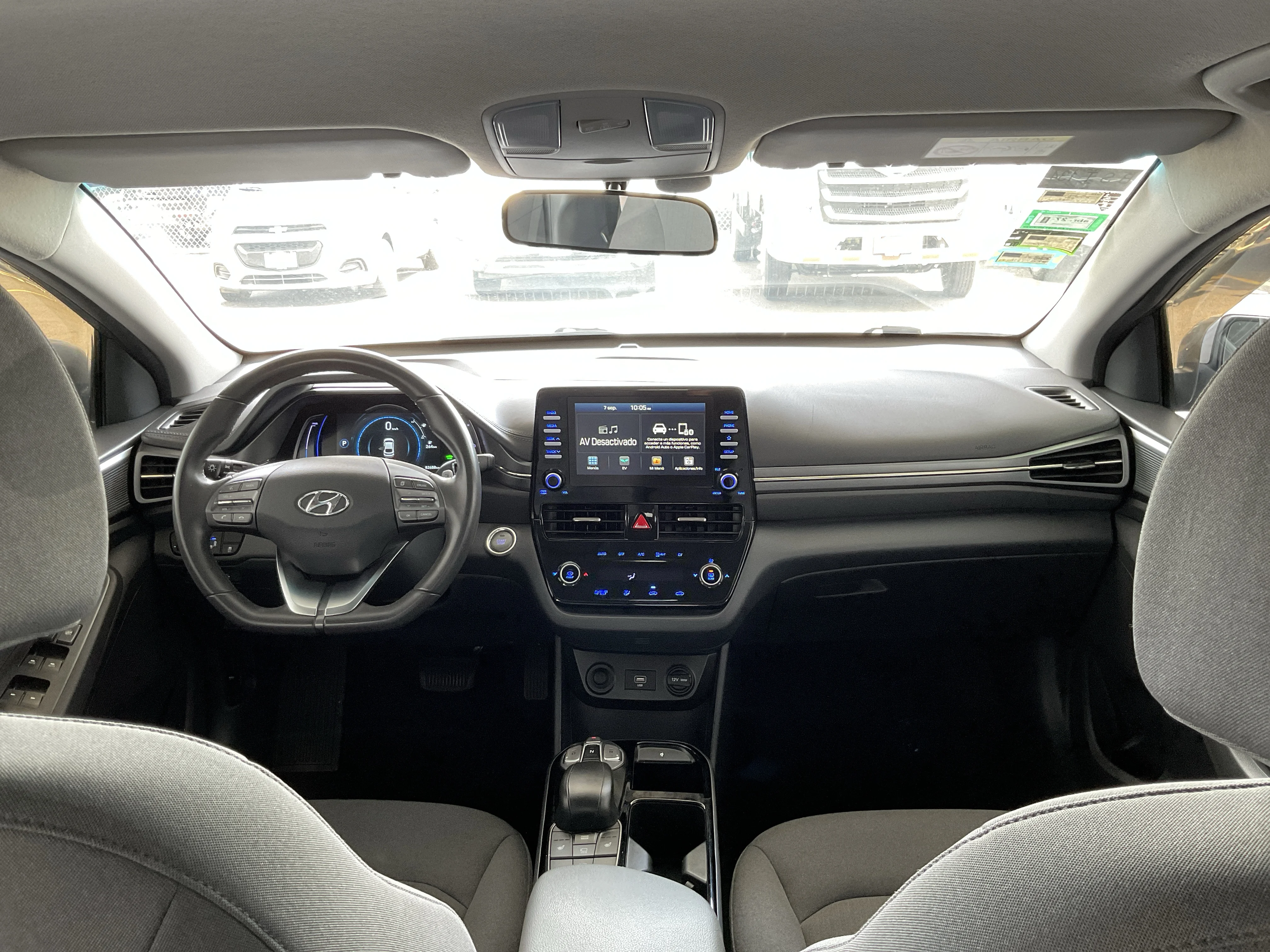 Interior 9