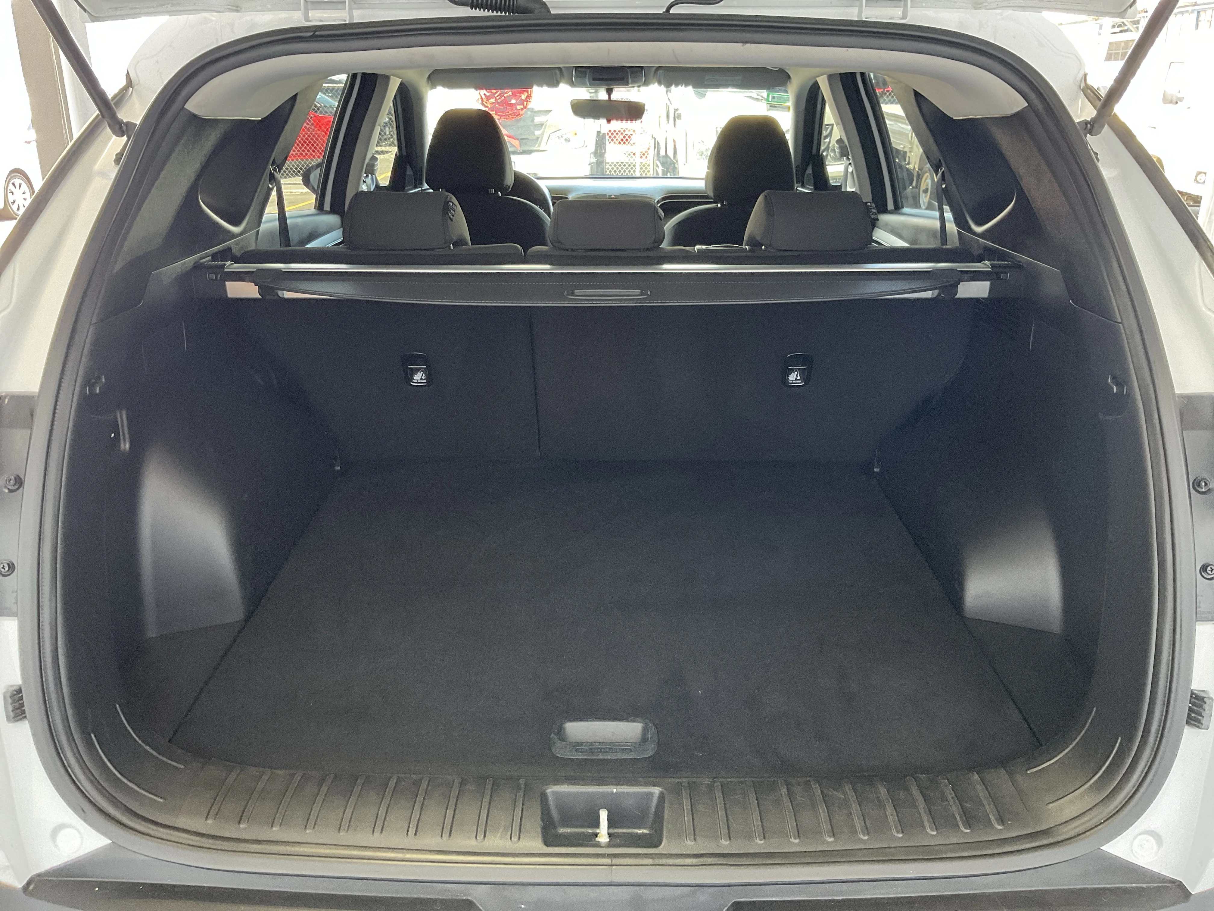 Interior 4