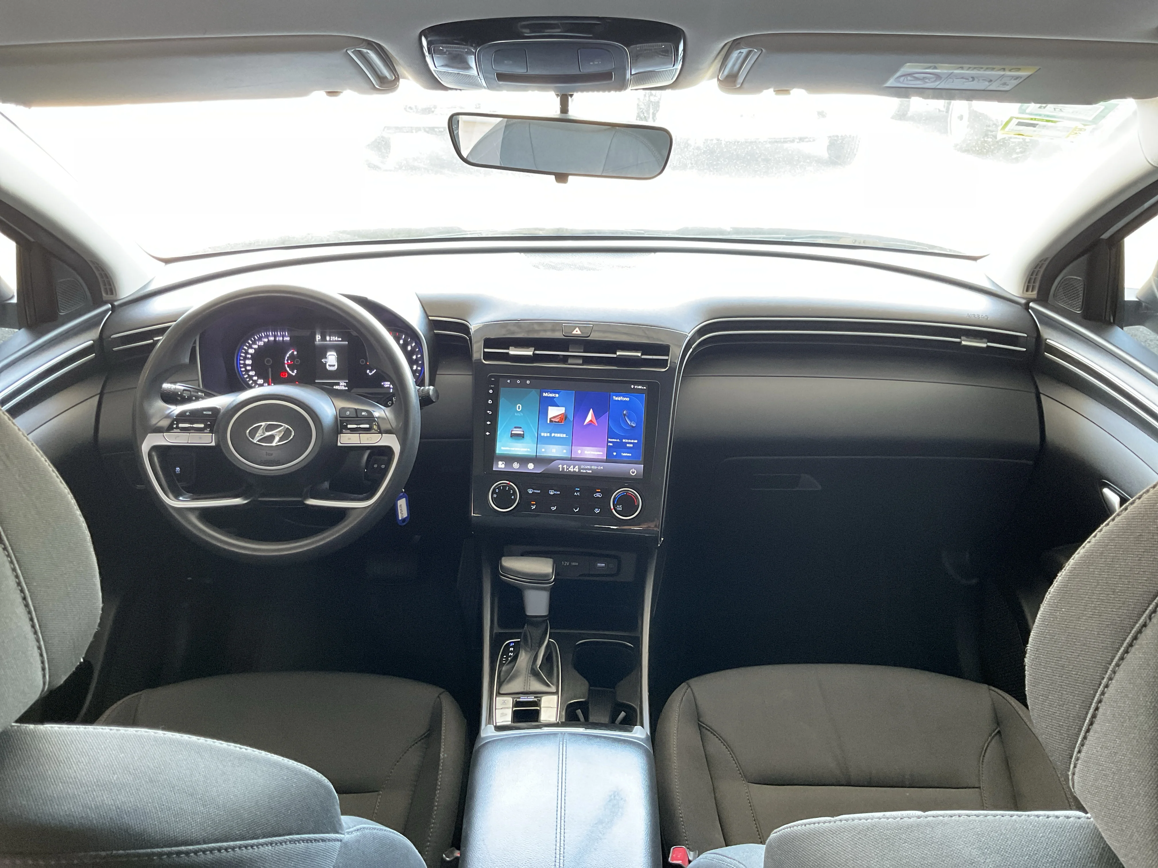 Interior 9