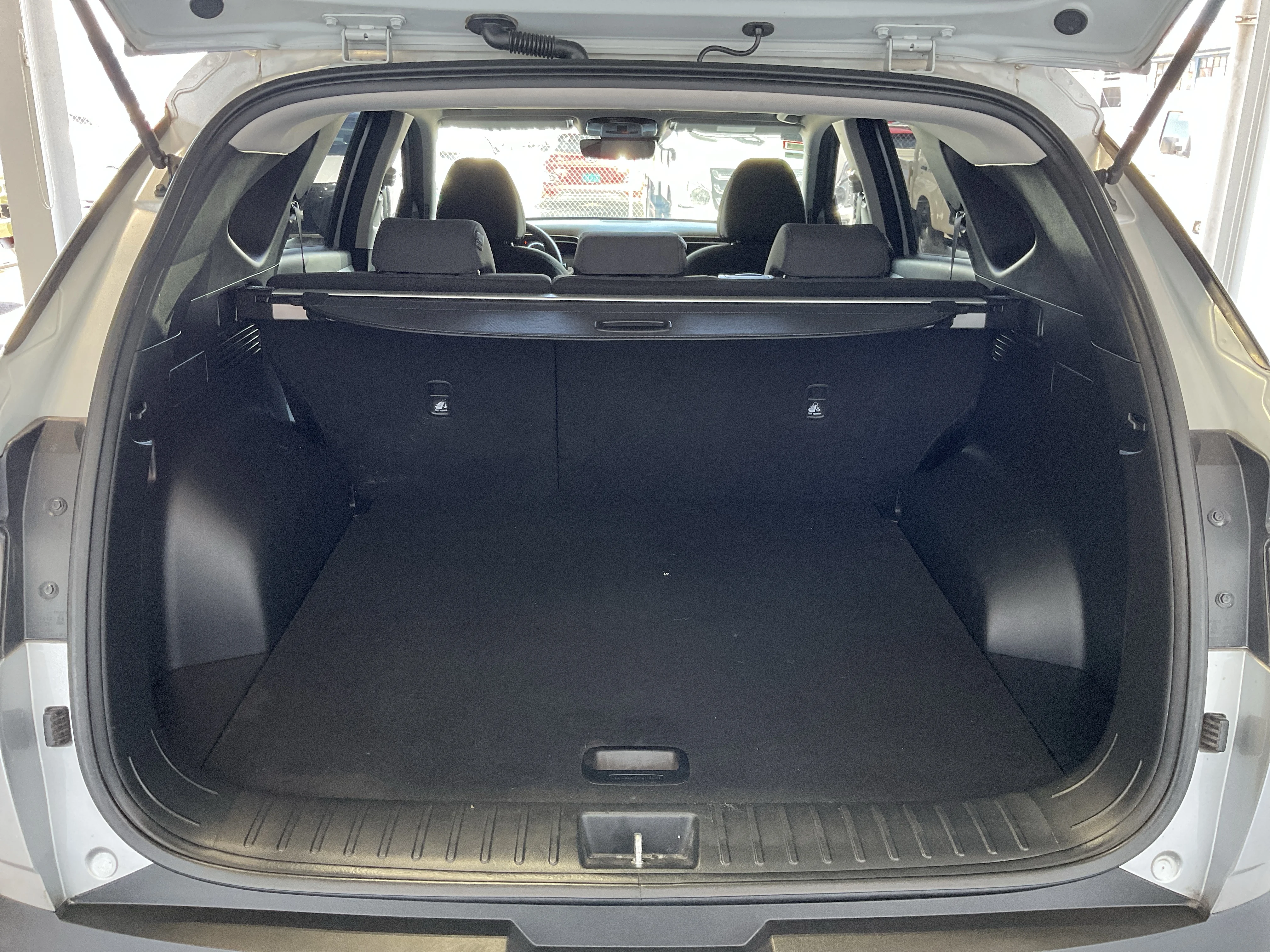 Interior 4