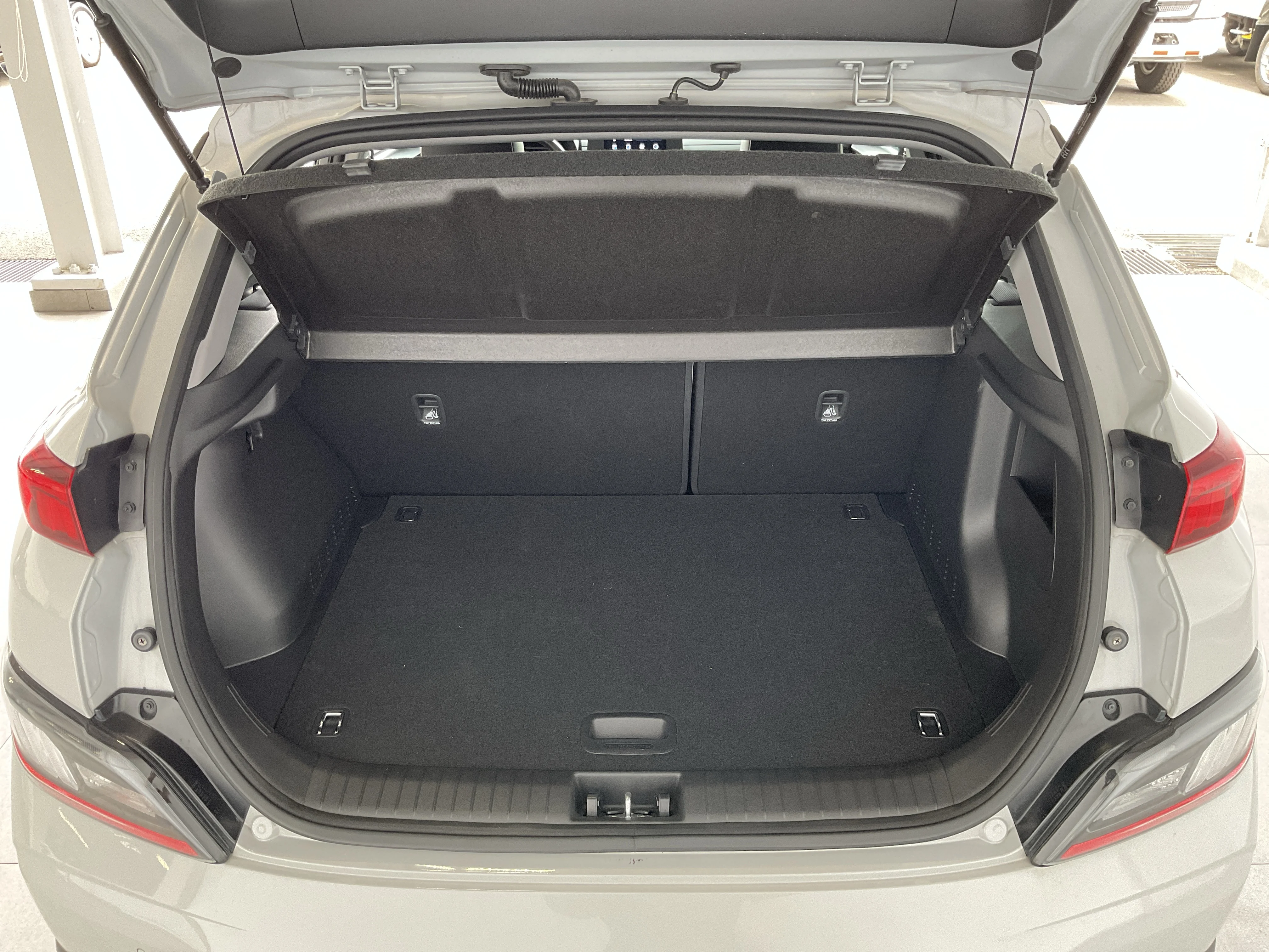 Interior 4