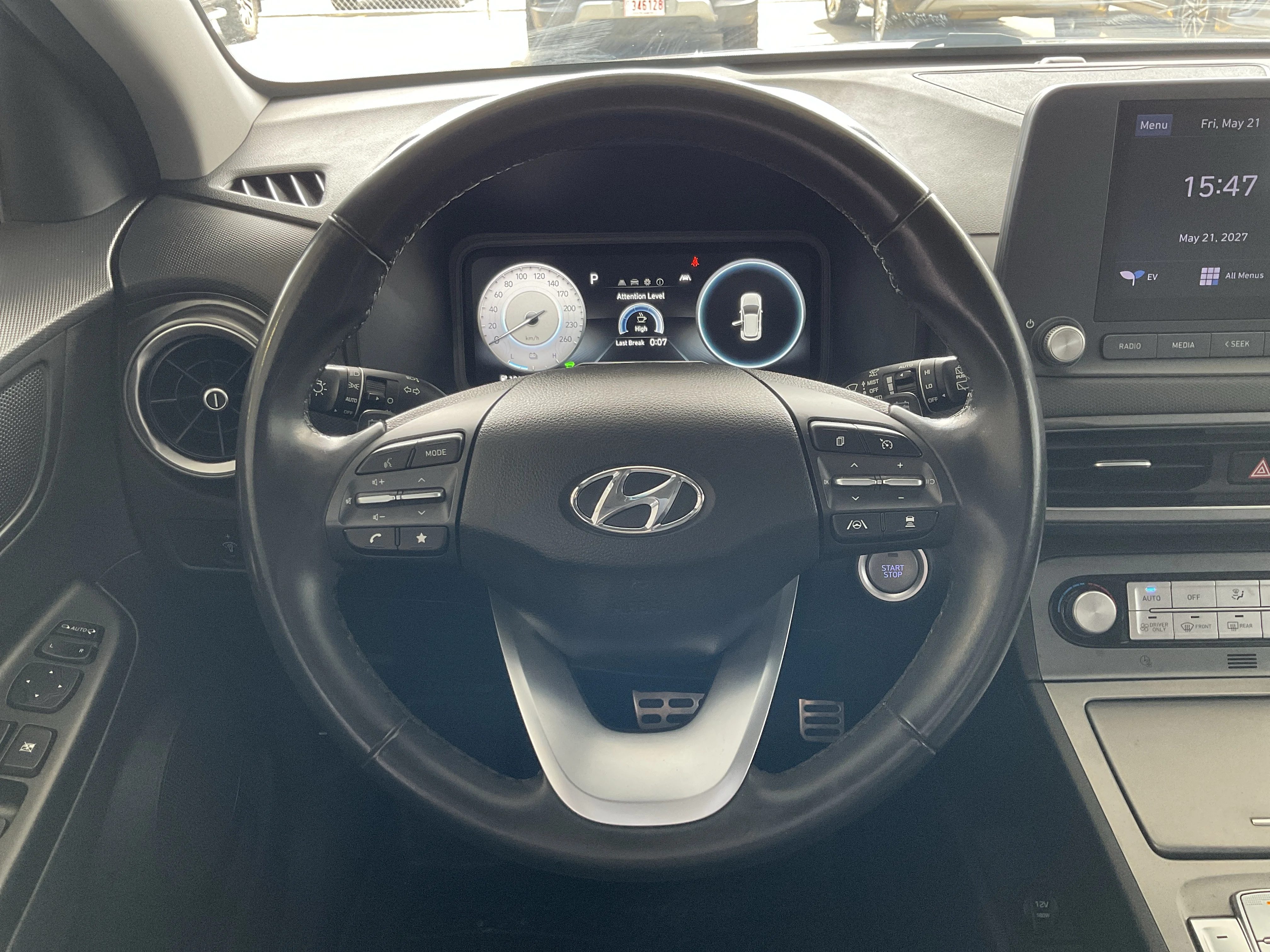 Interior 11