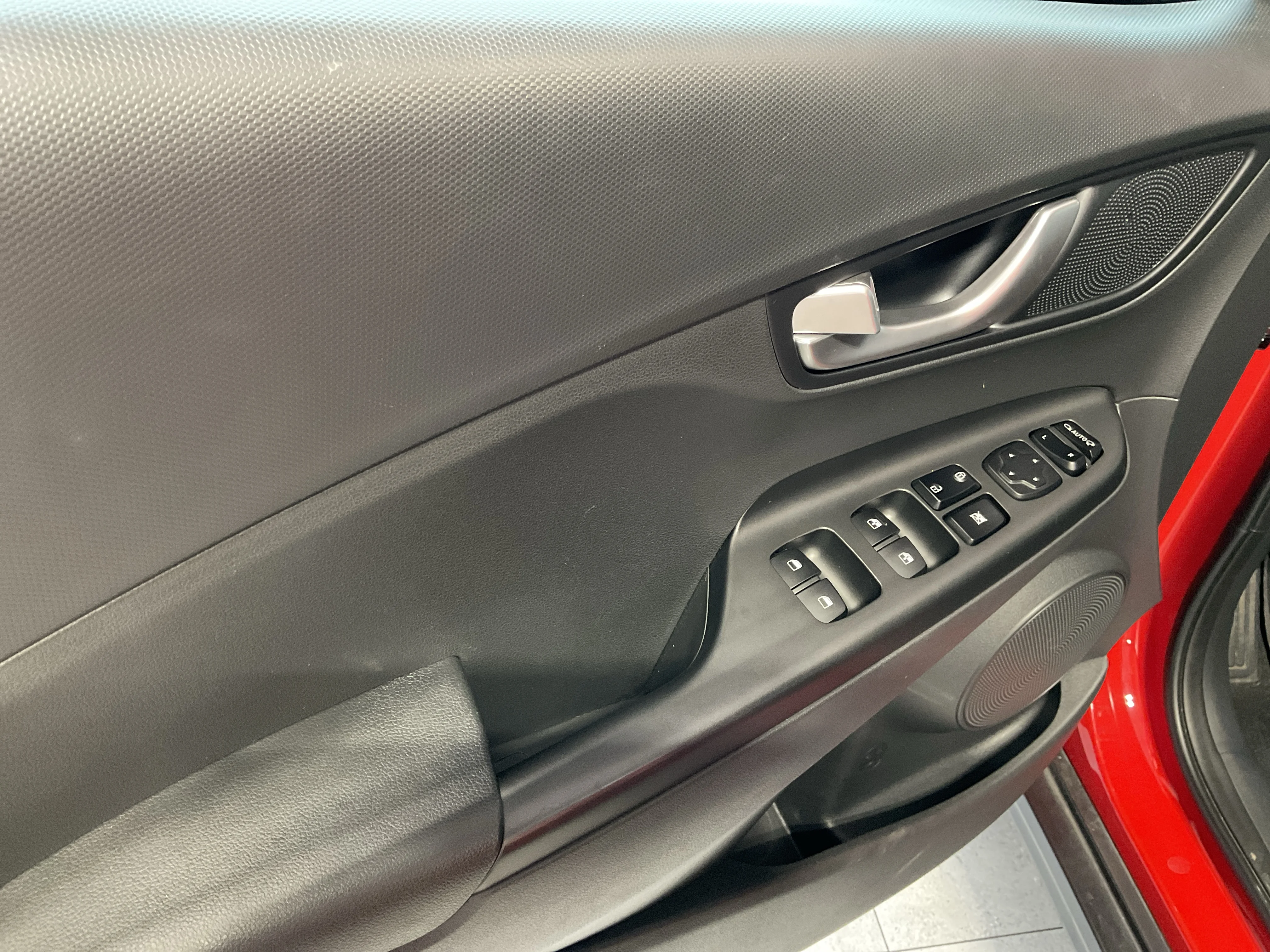 Interior 5