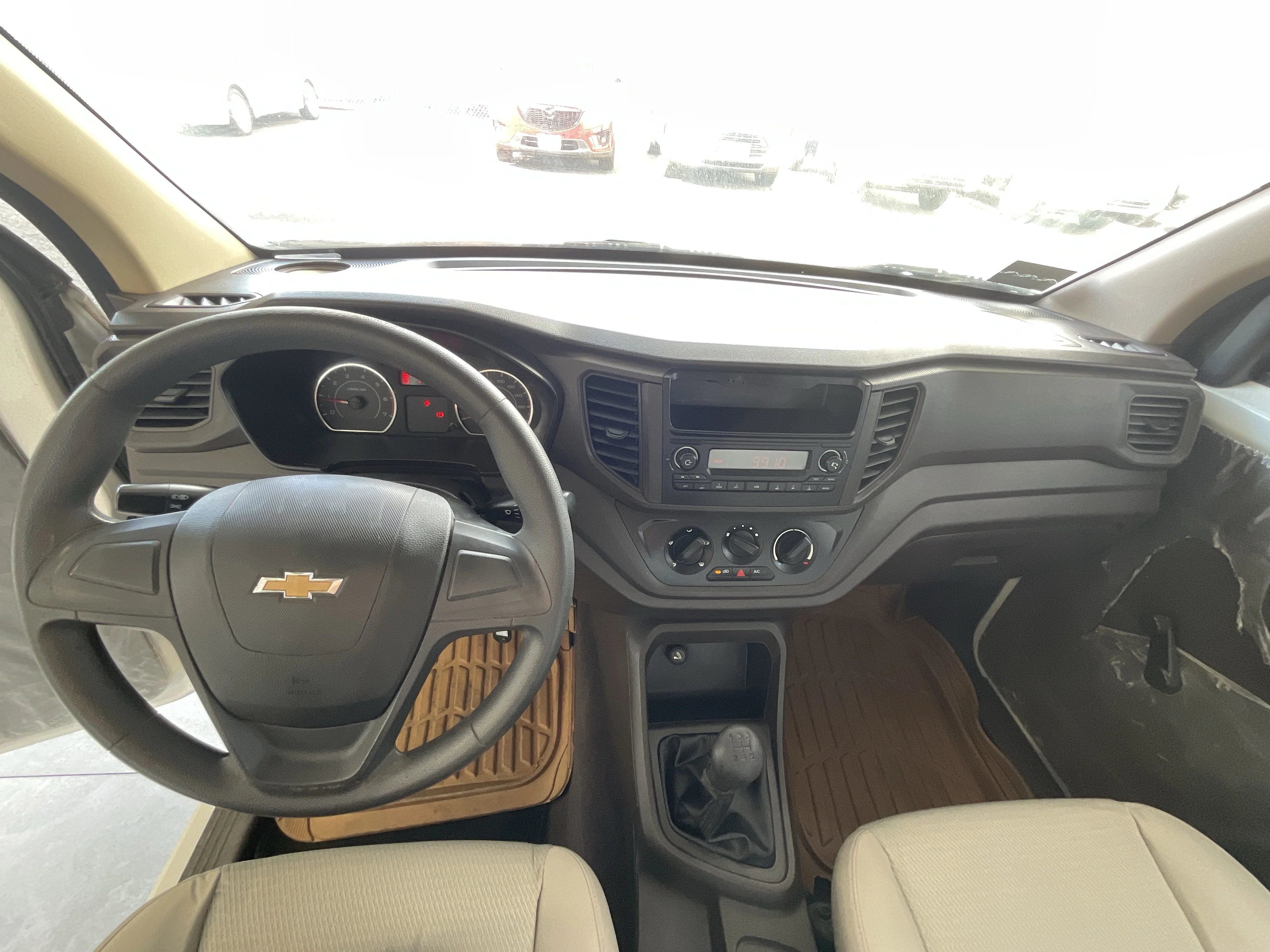 Interior 8