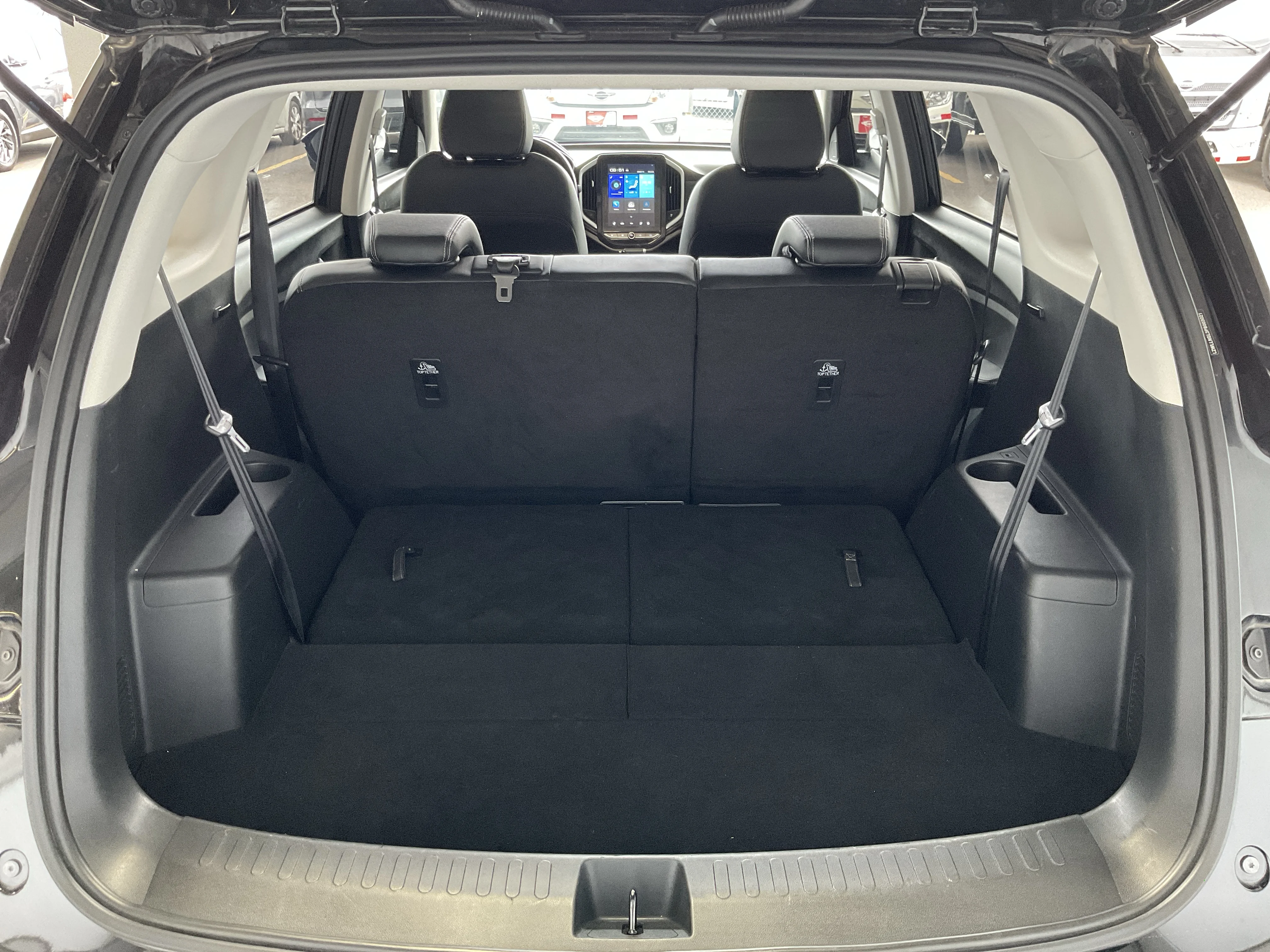 Interior 5