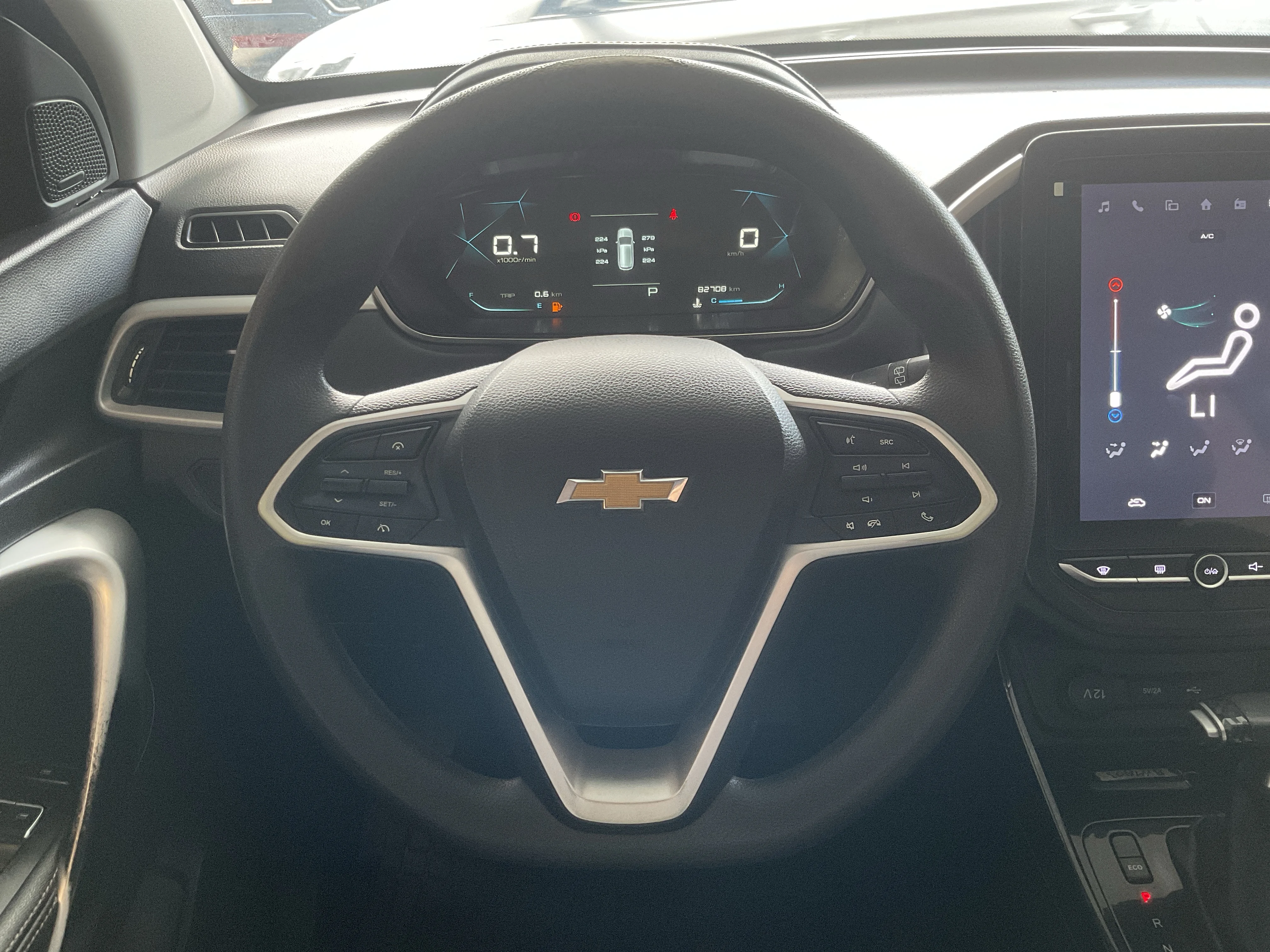 Interior 11
