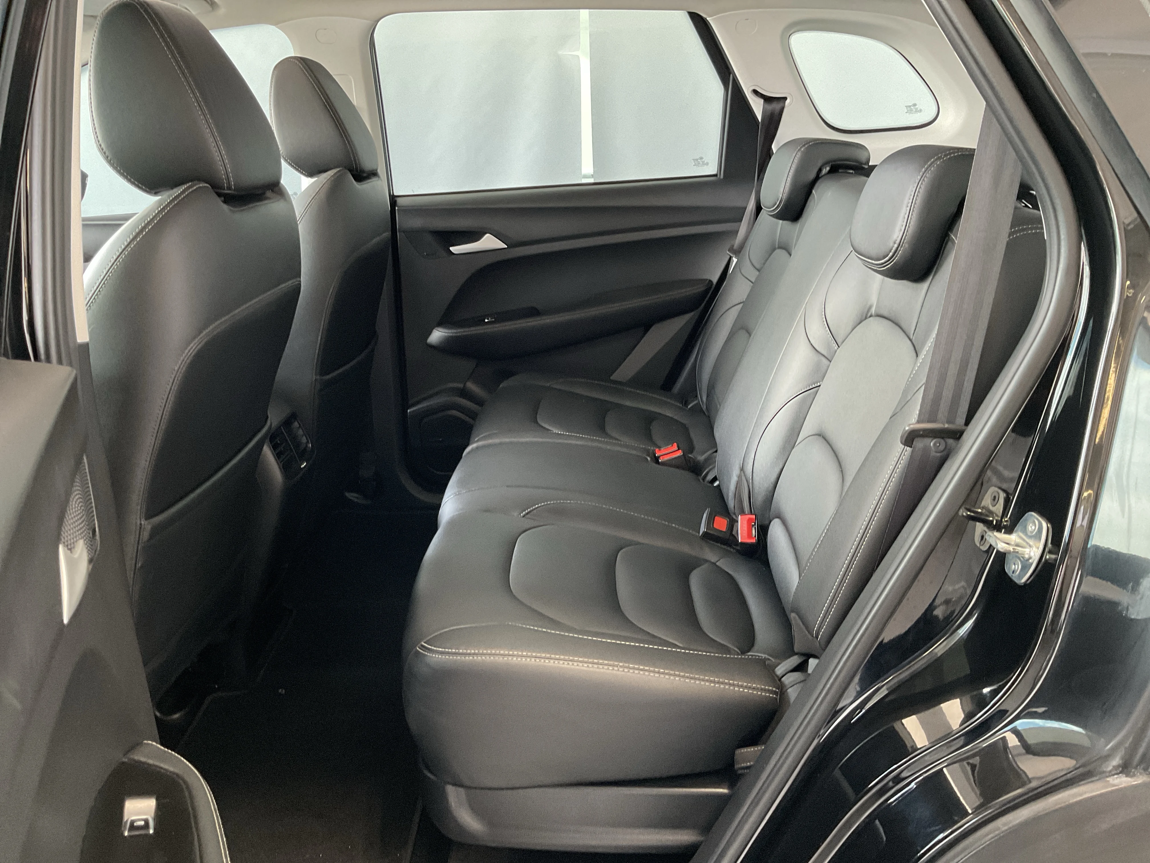 Interior 4