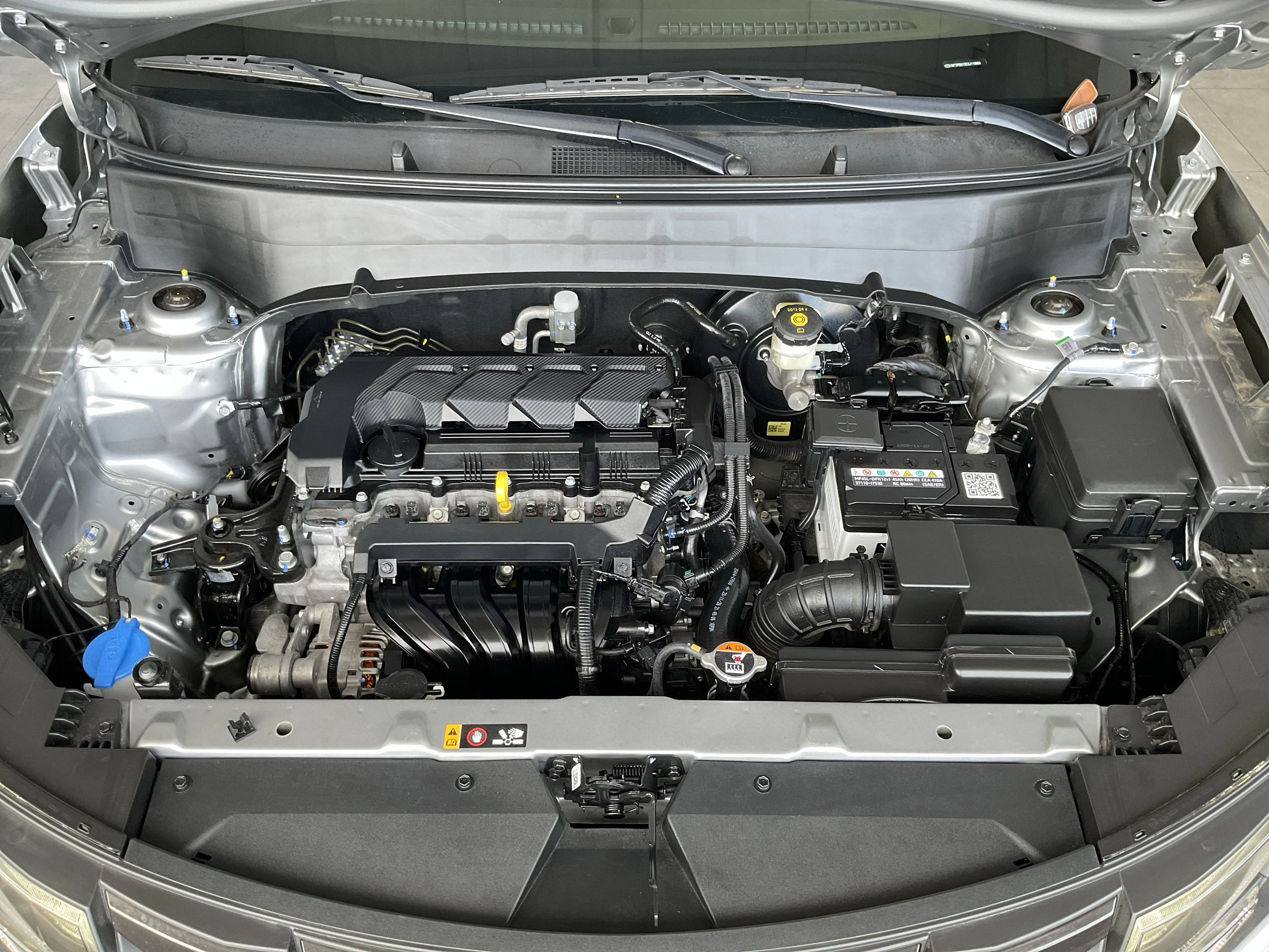 Interior 6