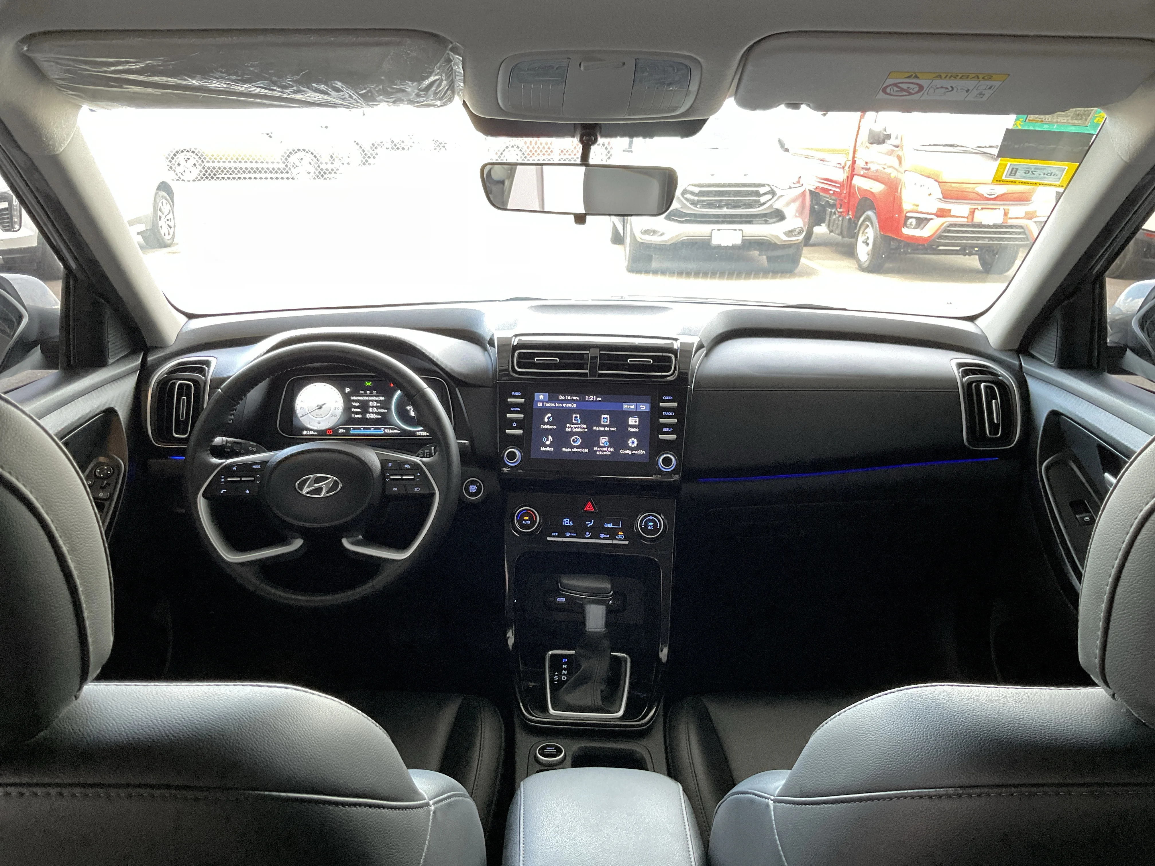 Interior 9