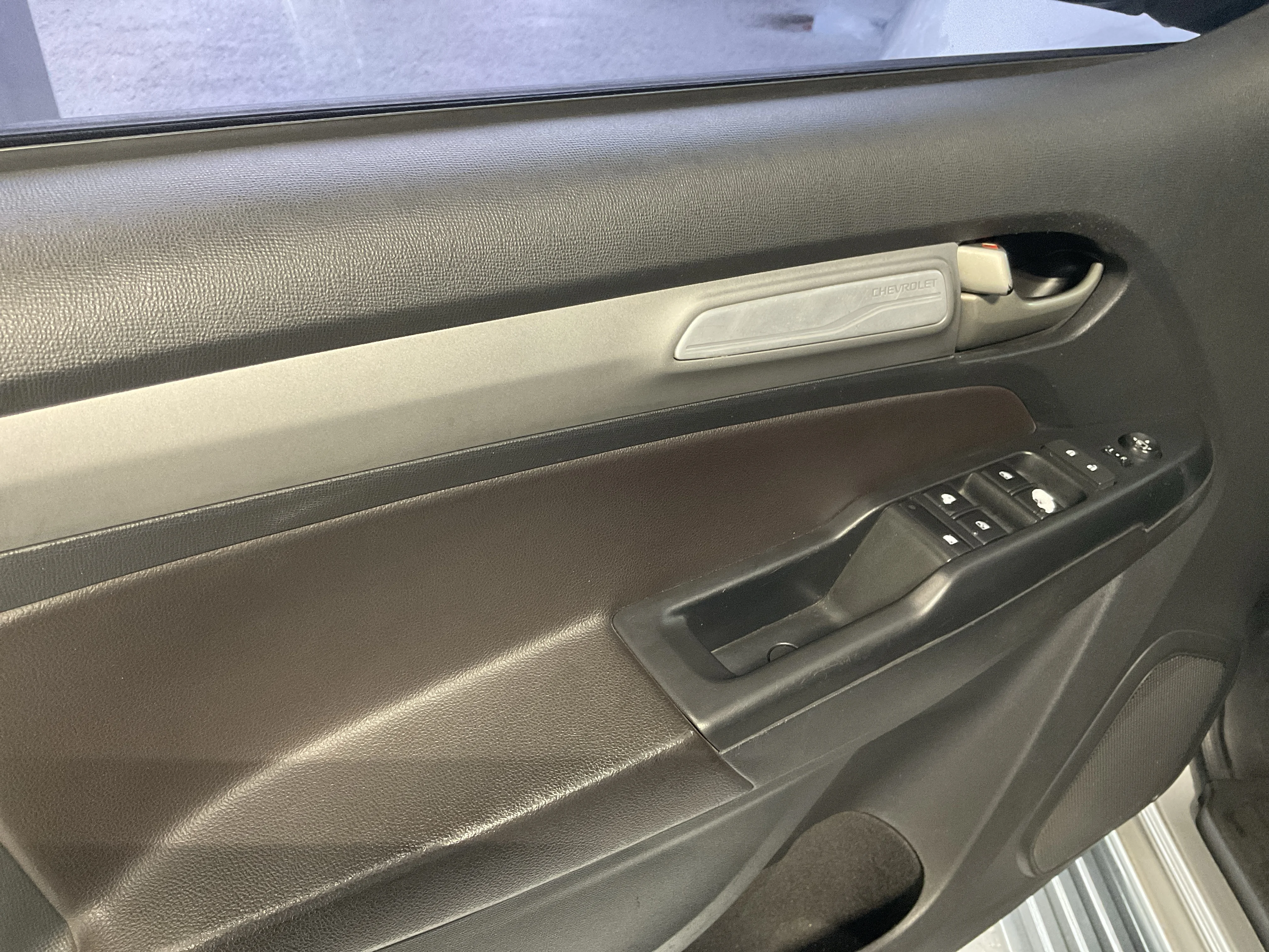 Interior 6