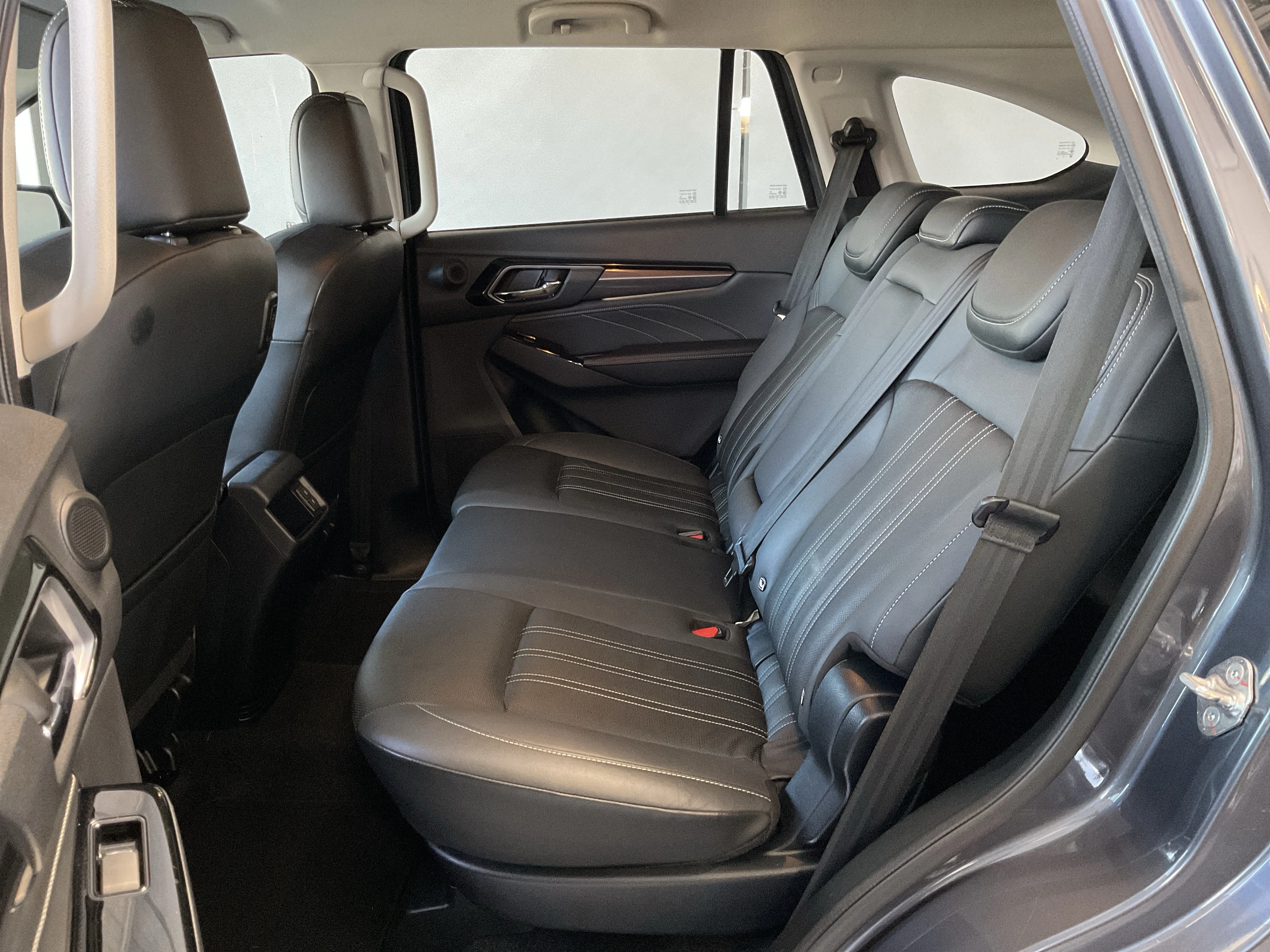 Interior 4