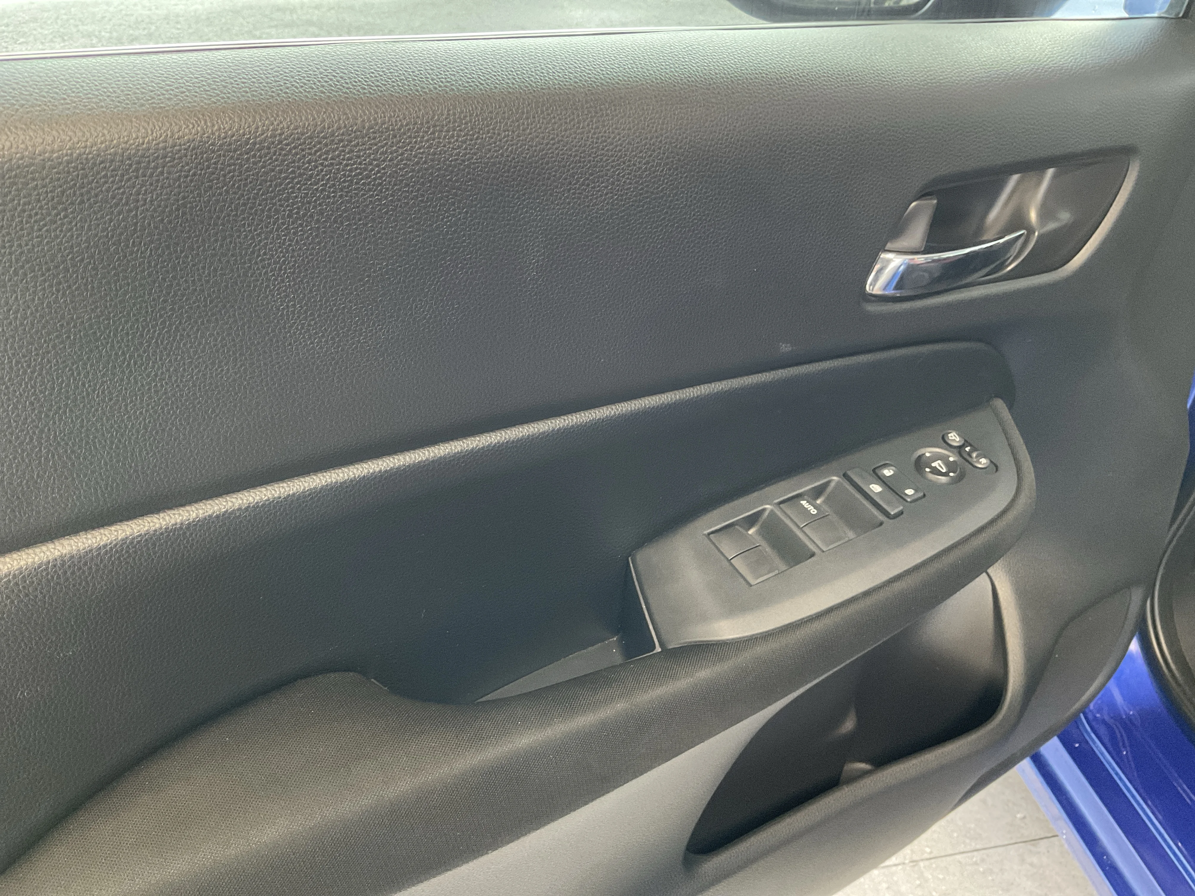 Interior 5