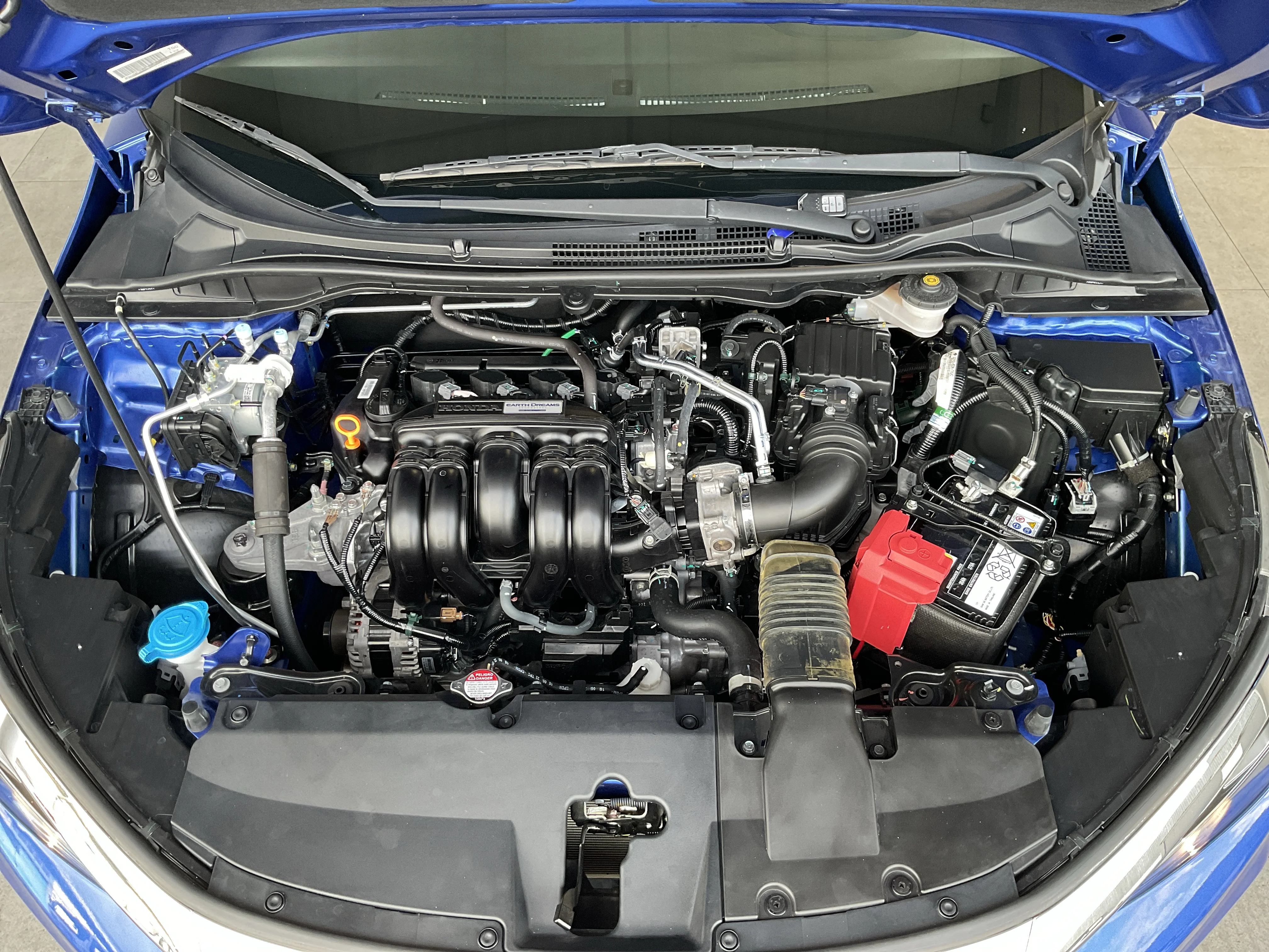 Interior 6